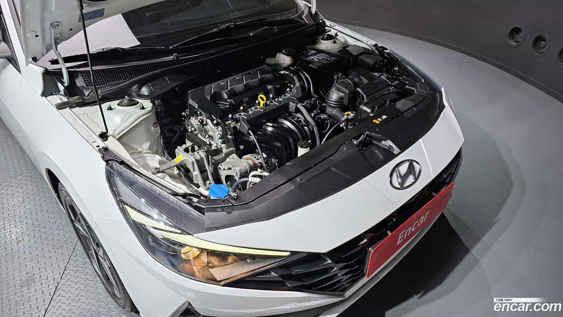 AVANTE Hyundai 2020.5-OUTER-006