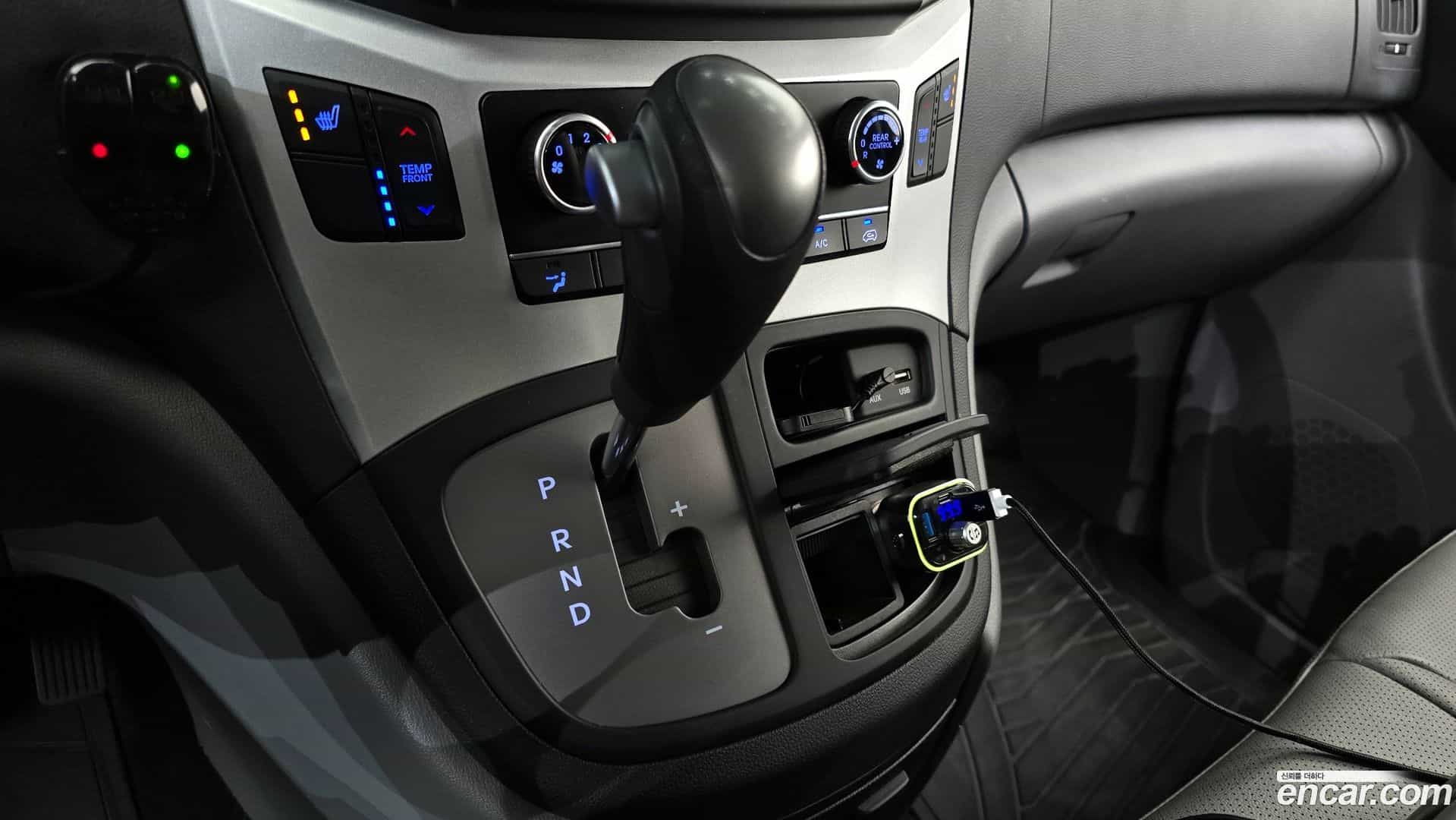 Starex Hyundai 2019.1-INNER-009