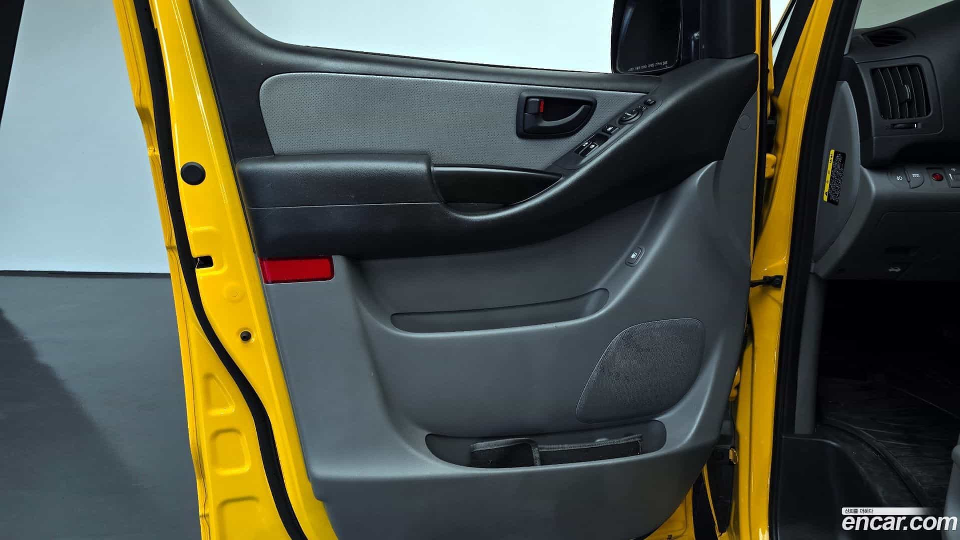 Starex Hyundai 2019.1-INNER-035