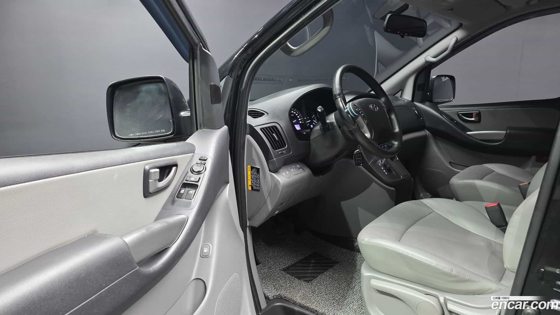 Starex Hyundai 2020.5-INNER-010