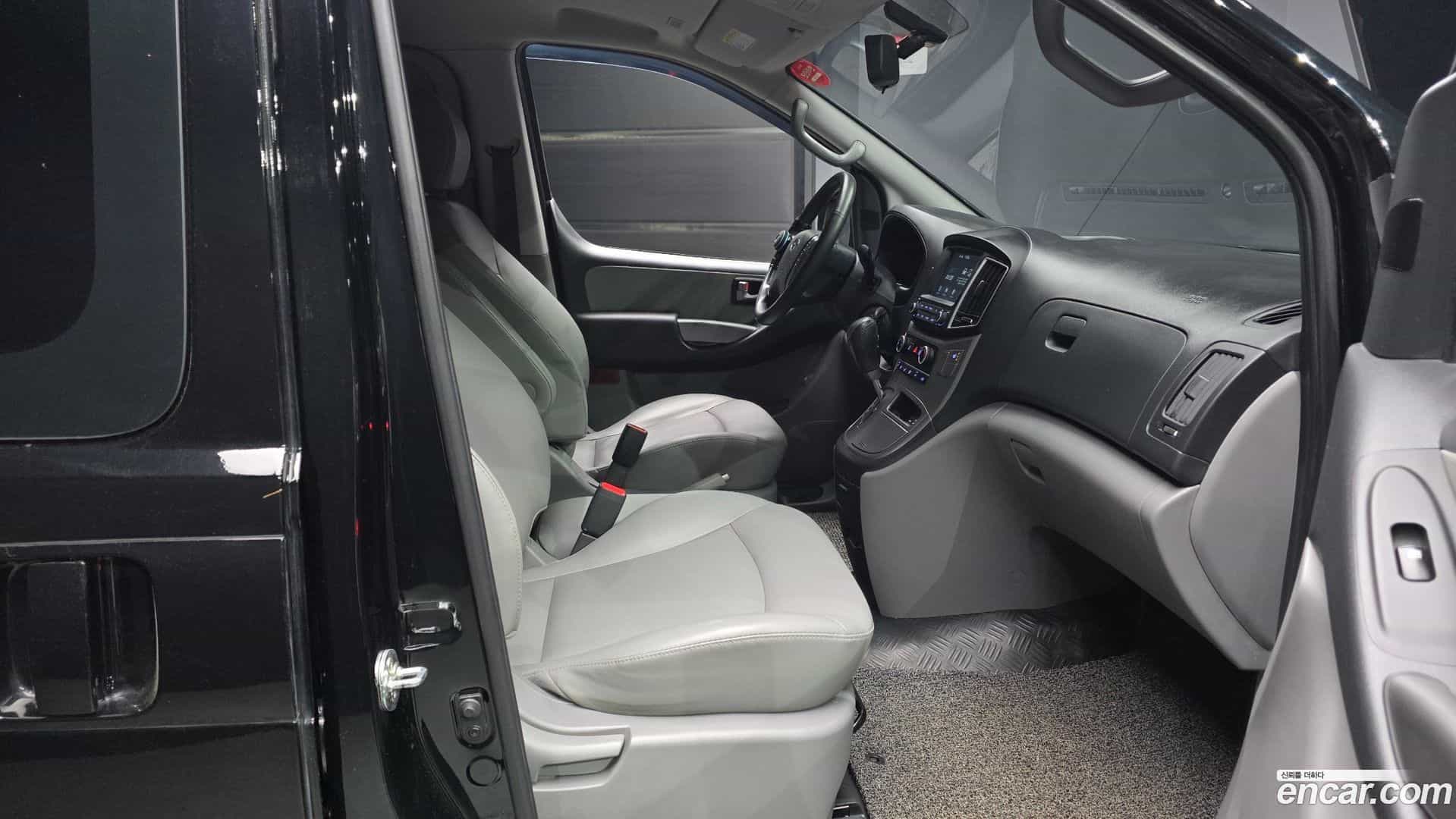 Starex Hyundai 2020.5-OPTION-015