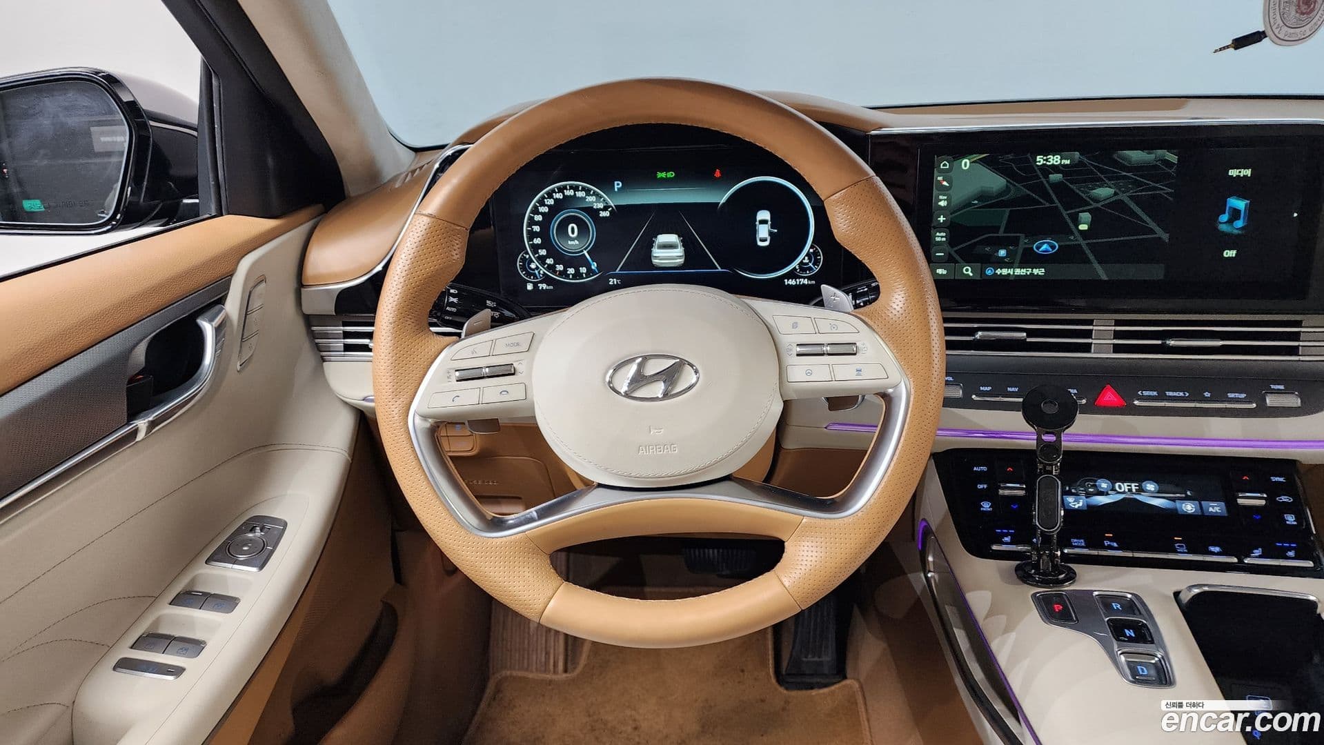 Main__Slider__Photo:Grandeur Hyundai 2020.2-12