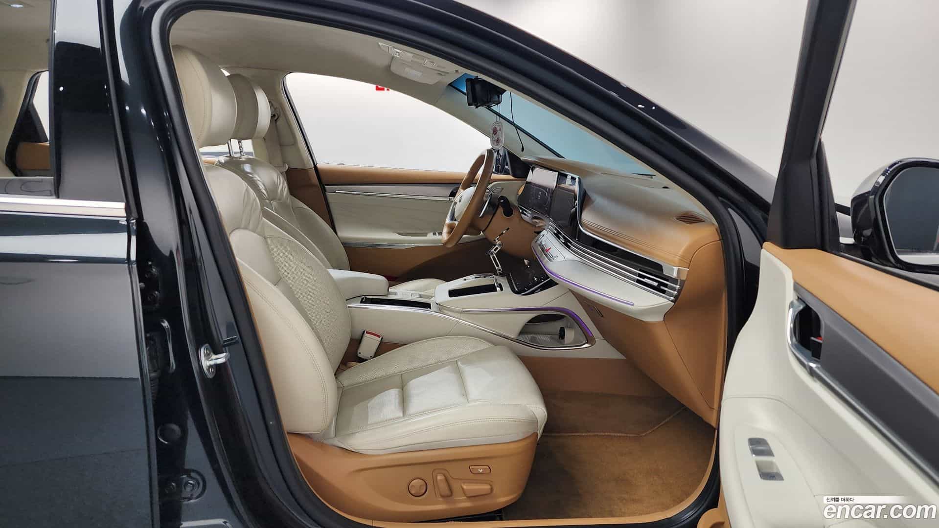 Grandeur Hyundai 2020.2-INNER-036