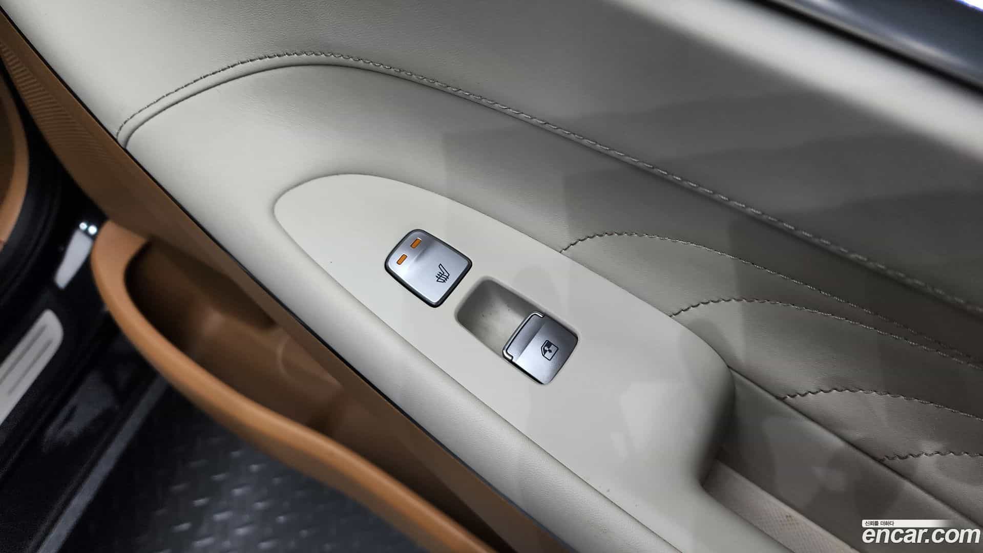 Grandeur Hyundai 2020.2-OPTION-043
