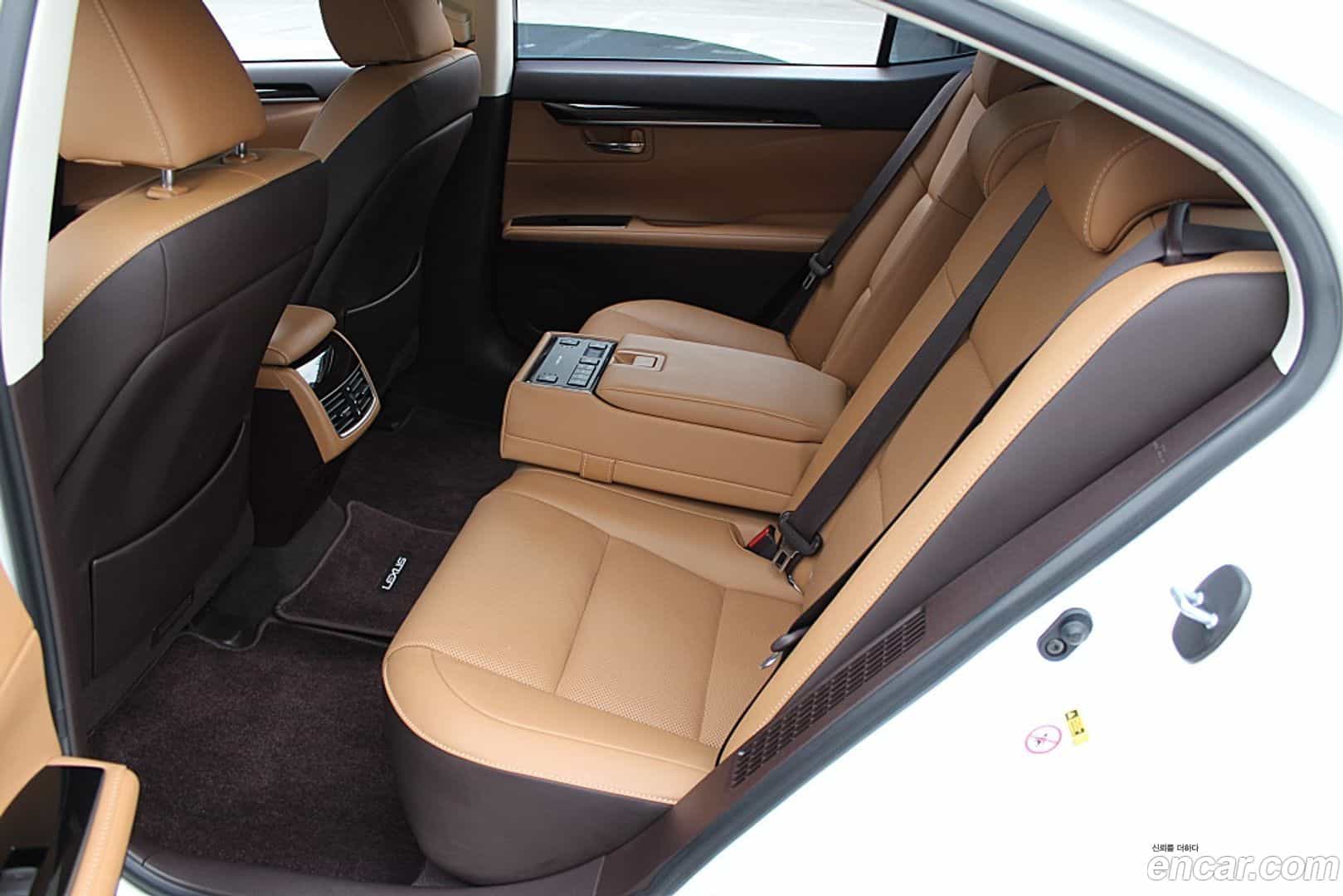 ES Lexus 2017.8-INNER-010