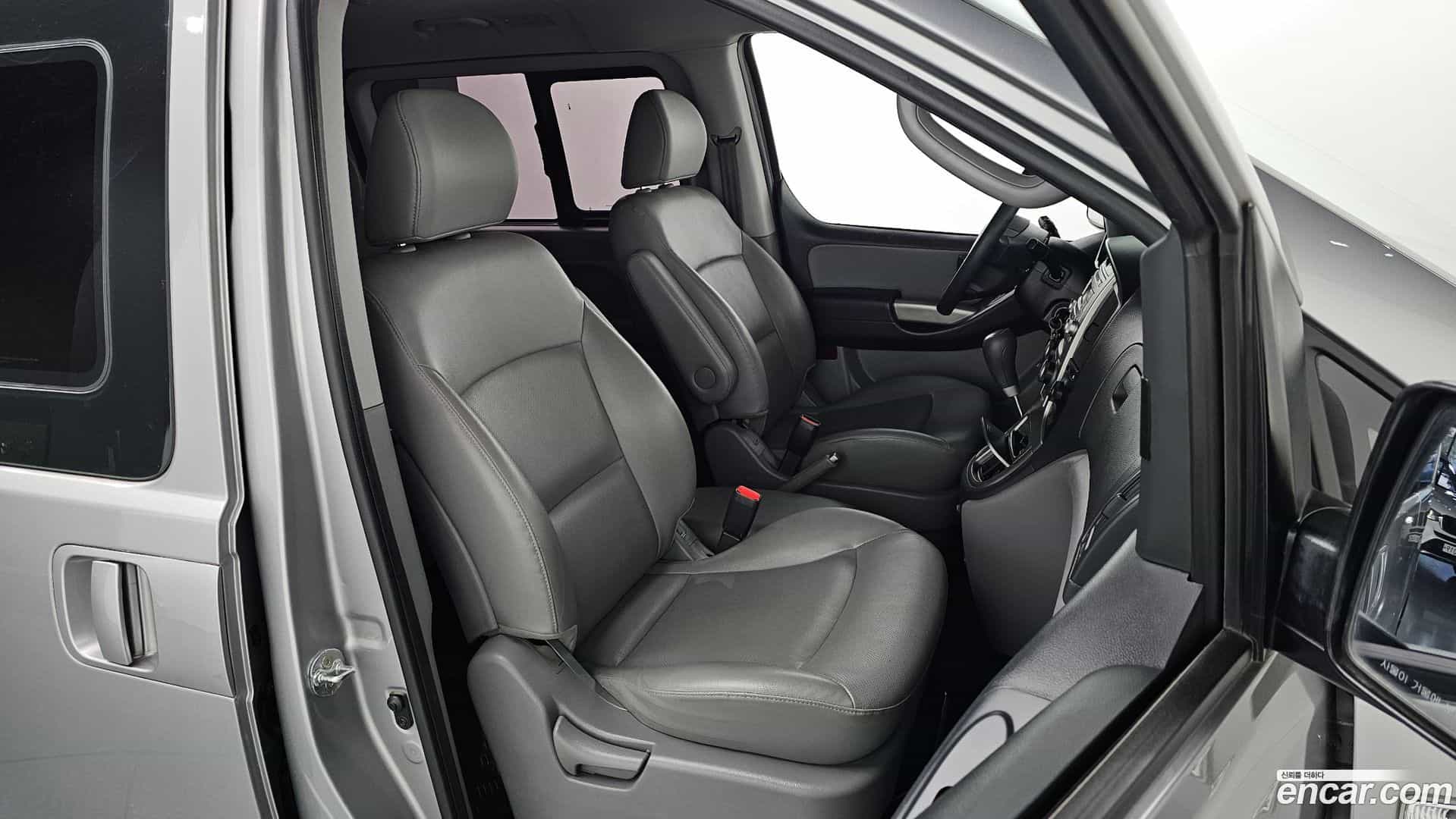 Starex Hyundai 2015.3-OPTION-015