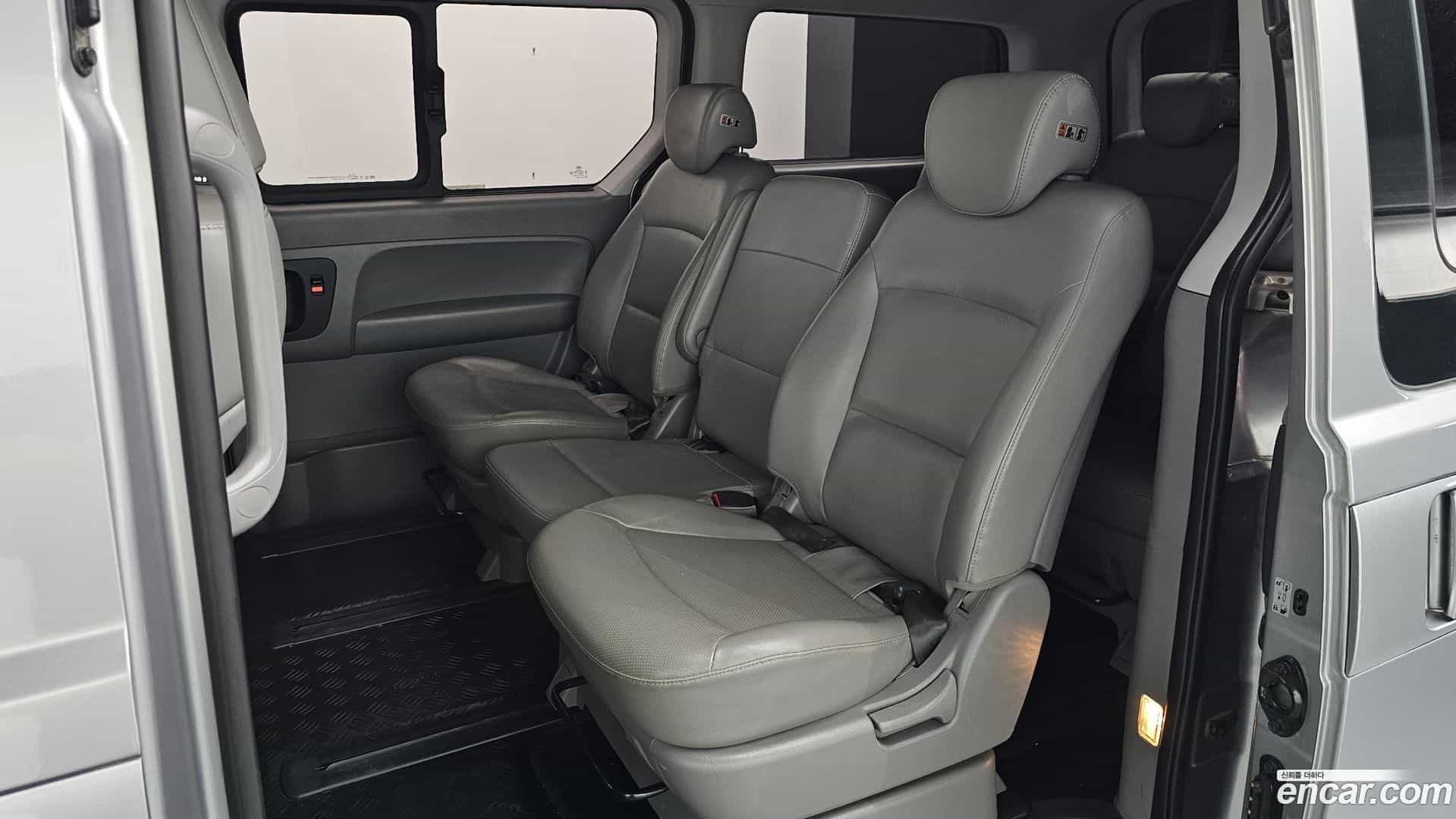 Starex Hyundai 2015.3-INNER-036