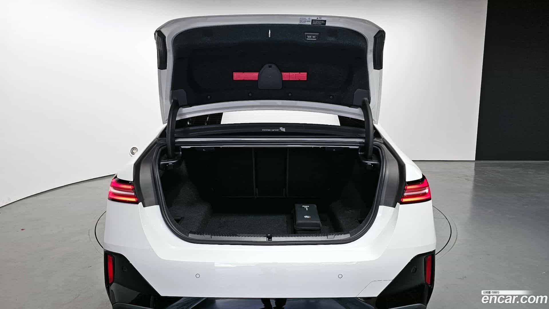 5-Series BMW 2025.6-OPTION-047