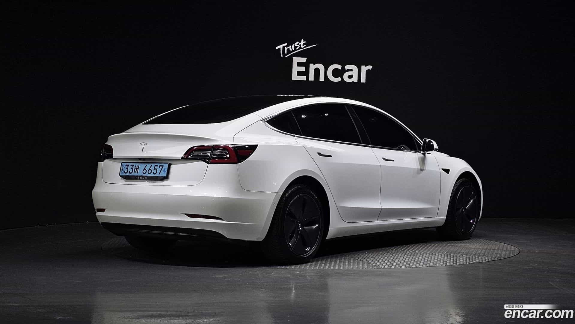 Model 3 Tesla 2020.5-OUTER-002