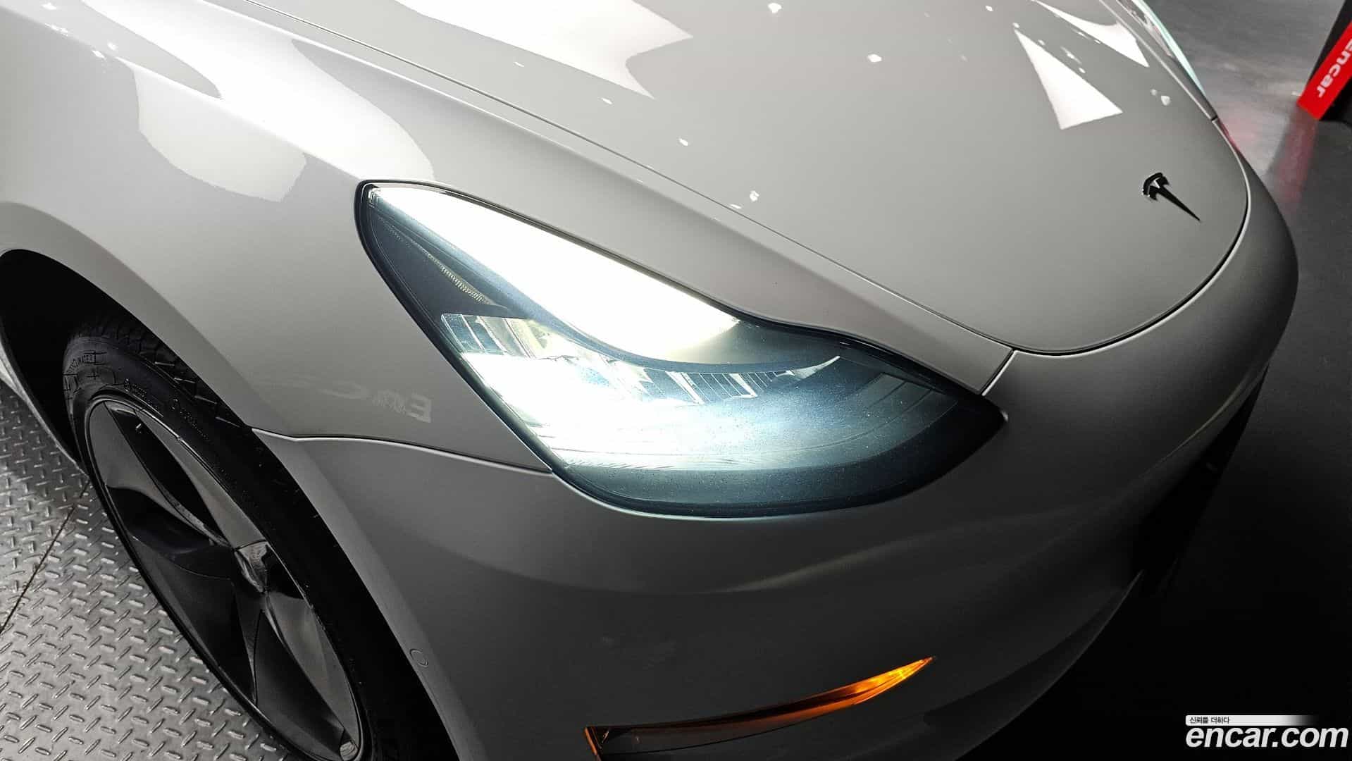 Model 3 Tesla 2020.5-OUTER-032