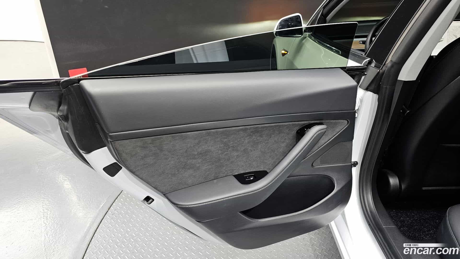 Model 3 Tesla 2020.5-INNER-035
