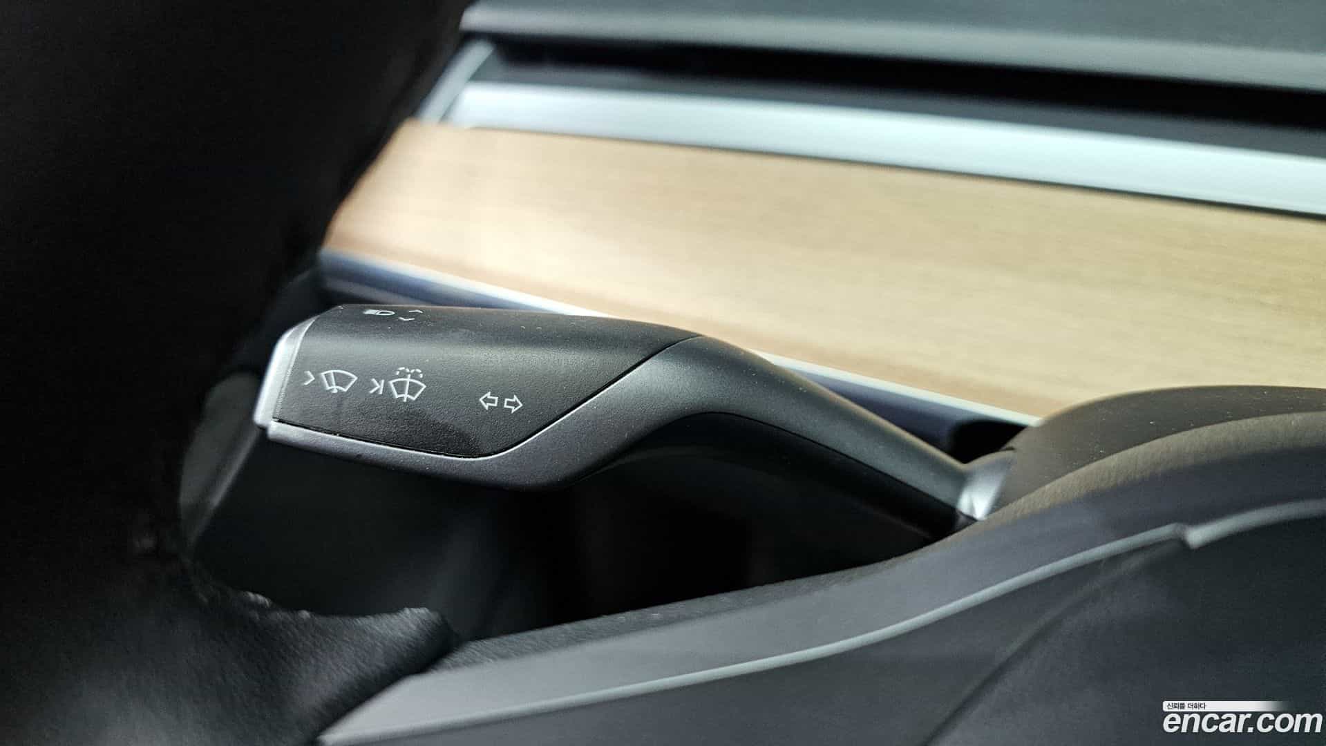 Model 3 Tesla 2020.5-OPTION-043