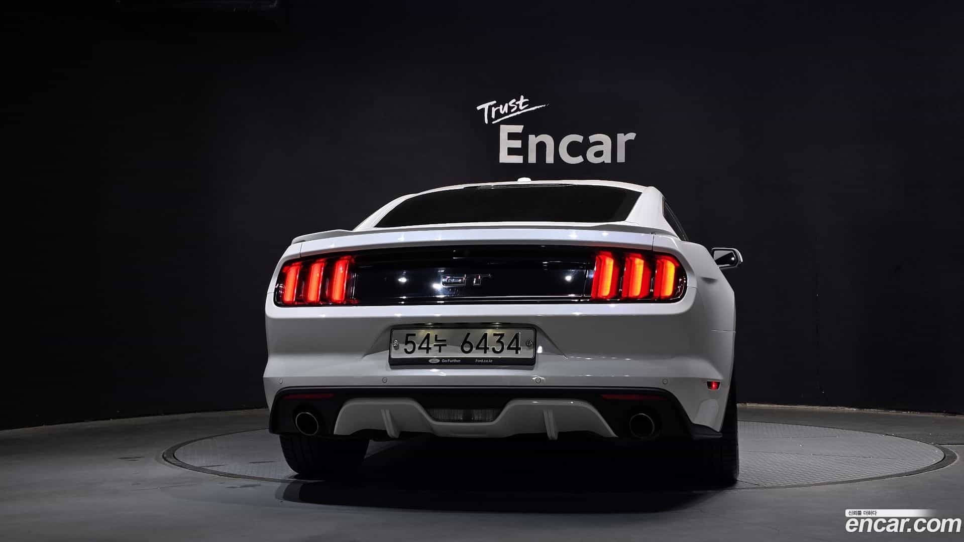 Mustang Ford 2017.11-OUTER-004