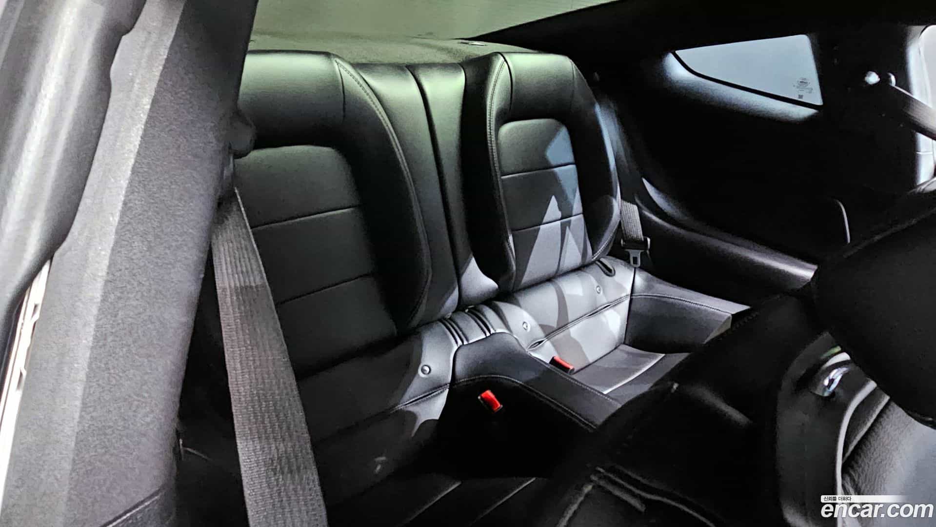 Mustang Ford 2017.11-OPTION-016