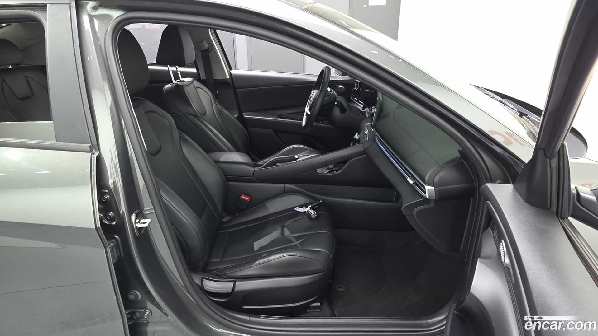 AVANTE Hyundai 2021.3-OPTION-016