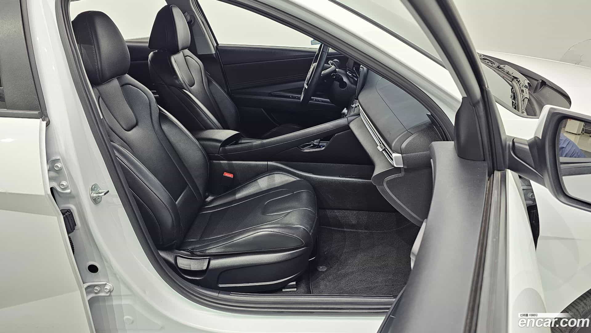 AVANTE Hyundai 2024.9-INNER-010