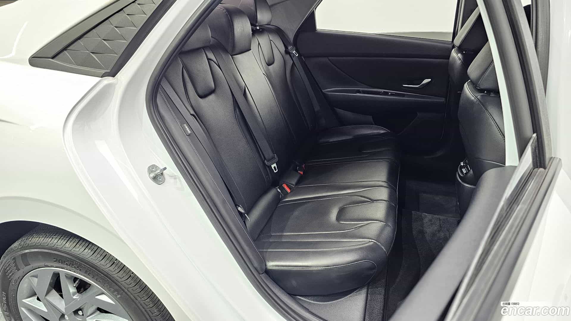 AVANTE Hyundai 2024.9-OPTION-015