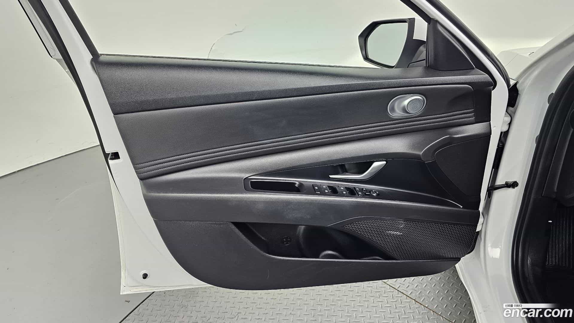 AVANTE Hyundai 2024.9-INNER-034