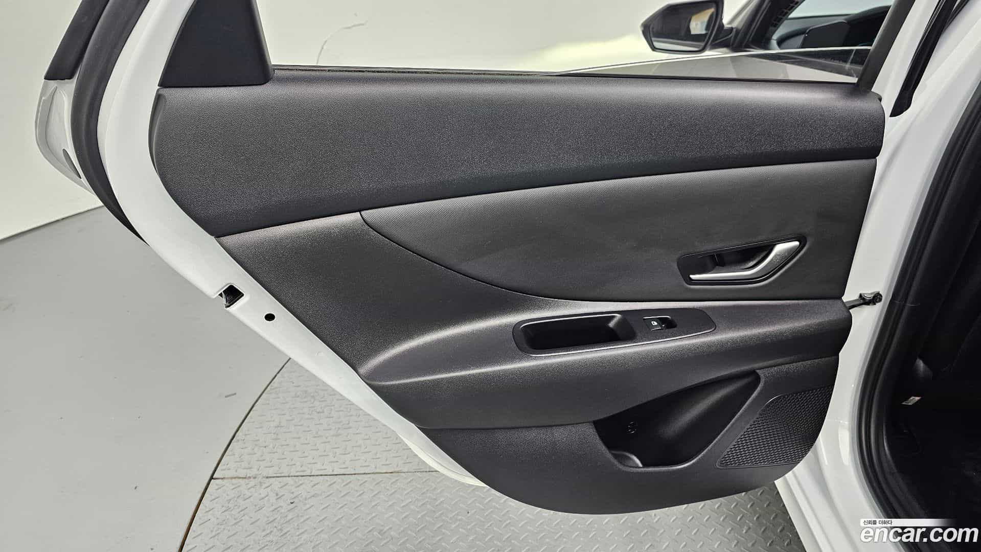 AVANTE Hyundai 2024.9-INNER-035
