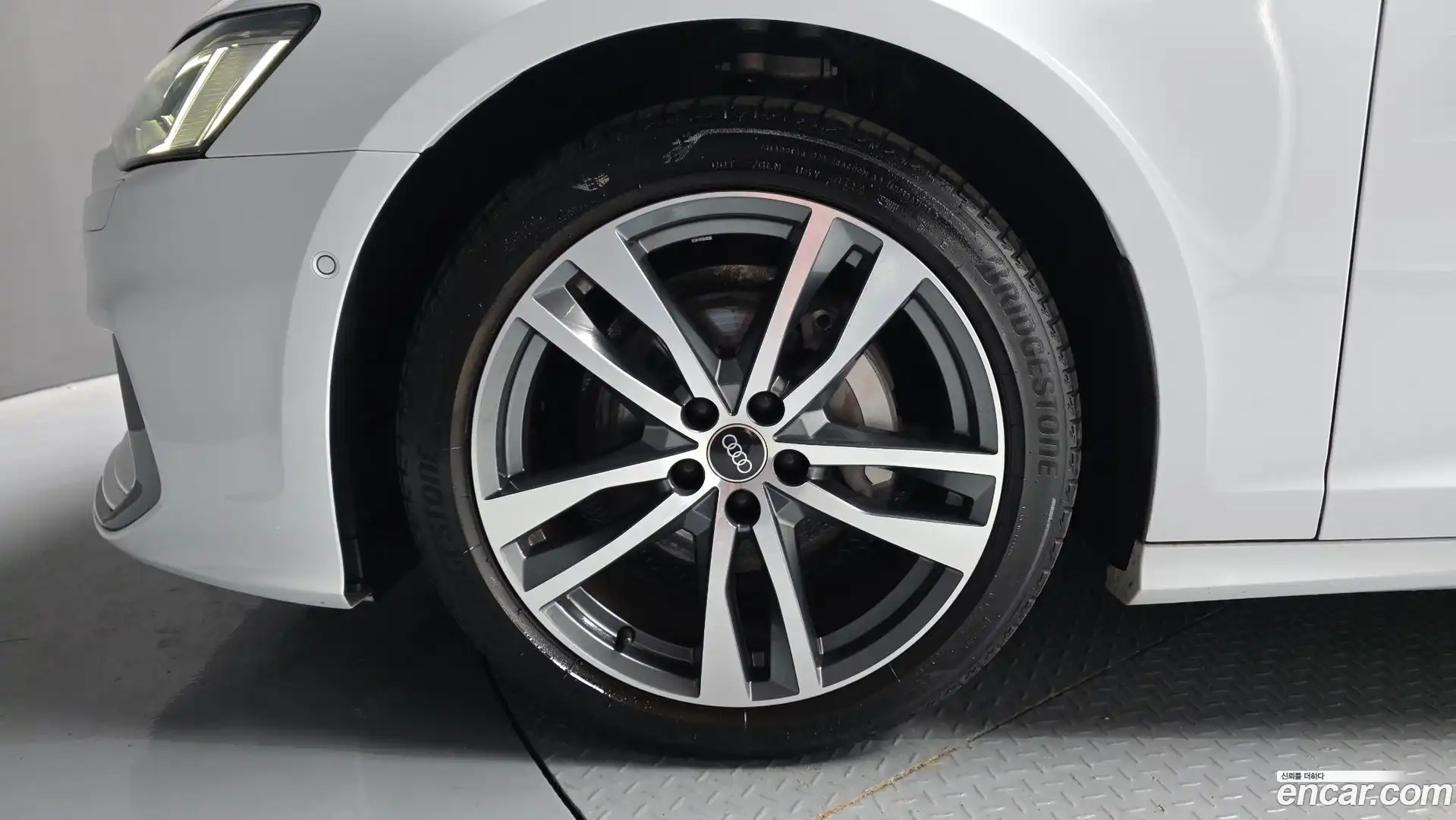 A6 Audi 2022.3-OUTER-005