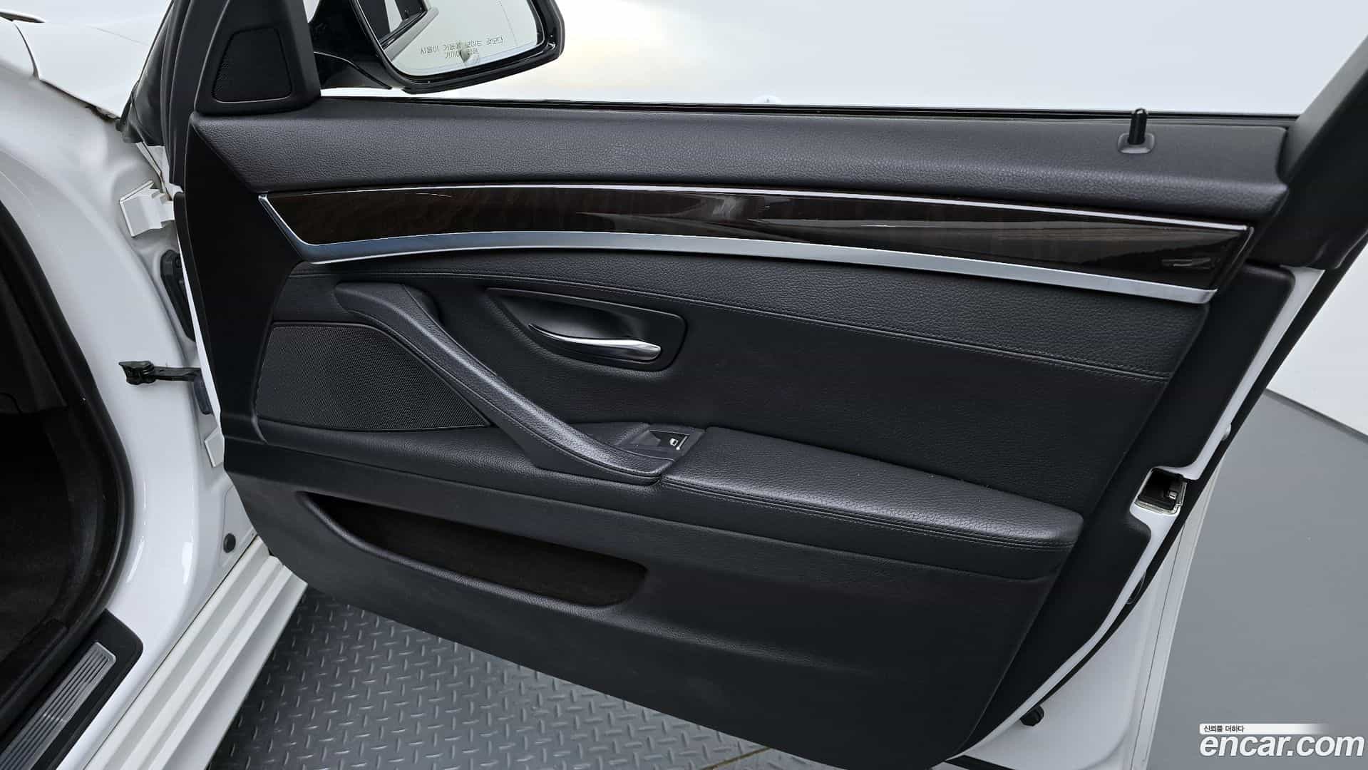 5-Series BMW 2016.5-INNER-034