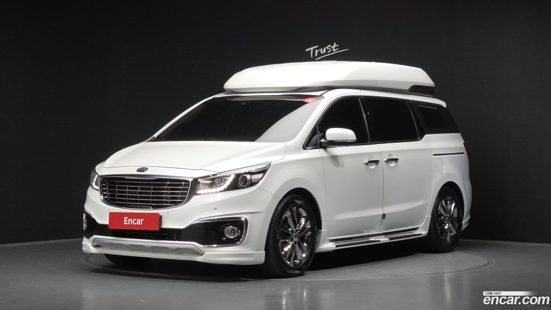 Main__Slider__Photo:Canival Kia 2018.4-0