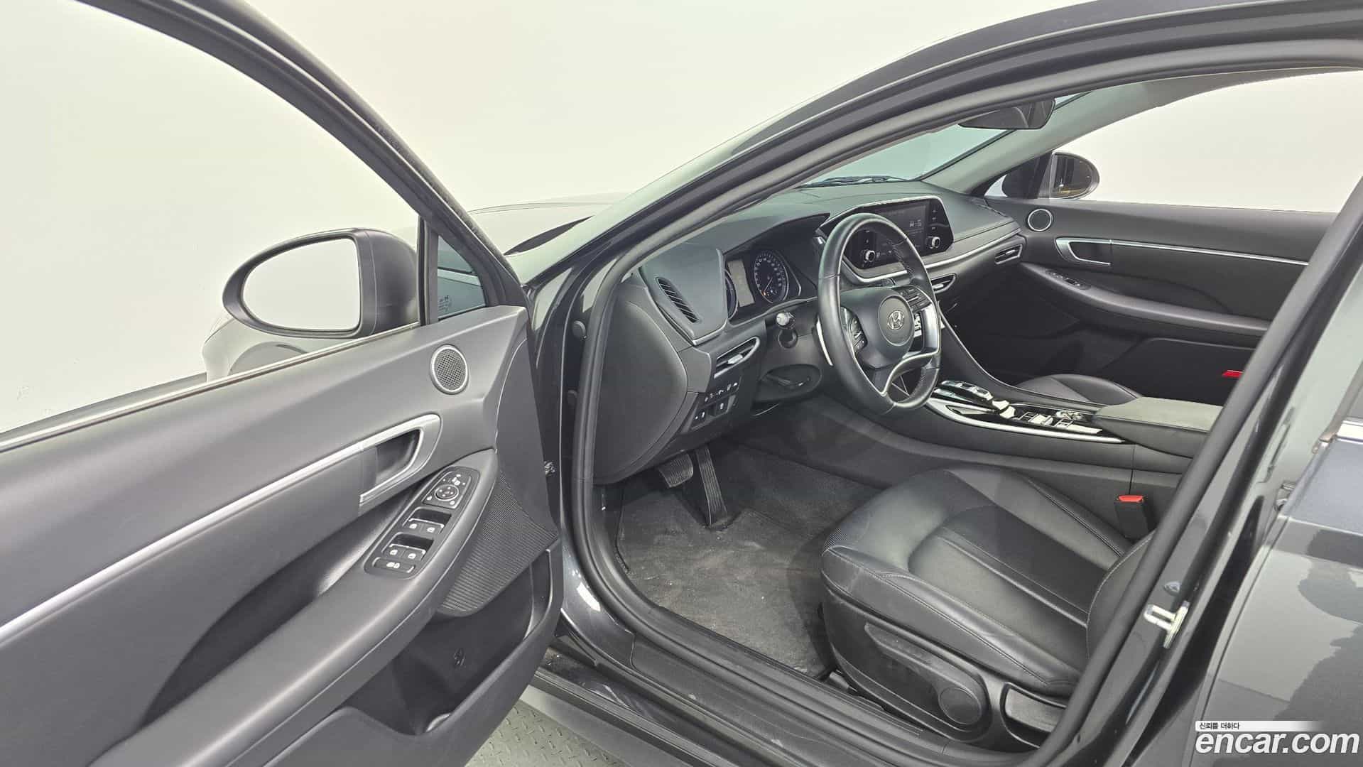 Sonata Hyundai 2022.2-INNER-010