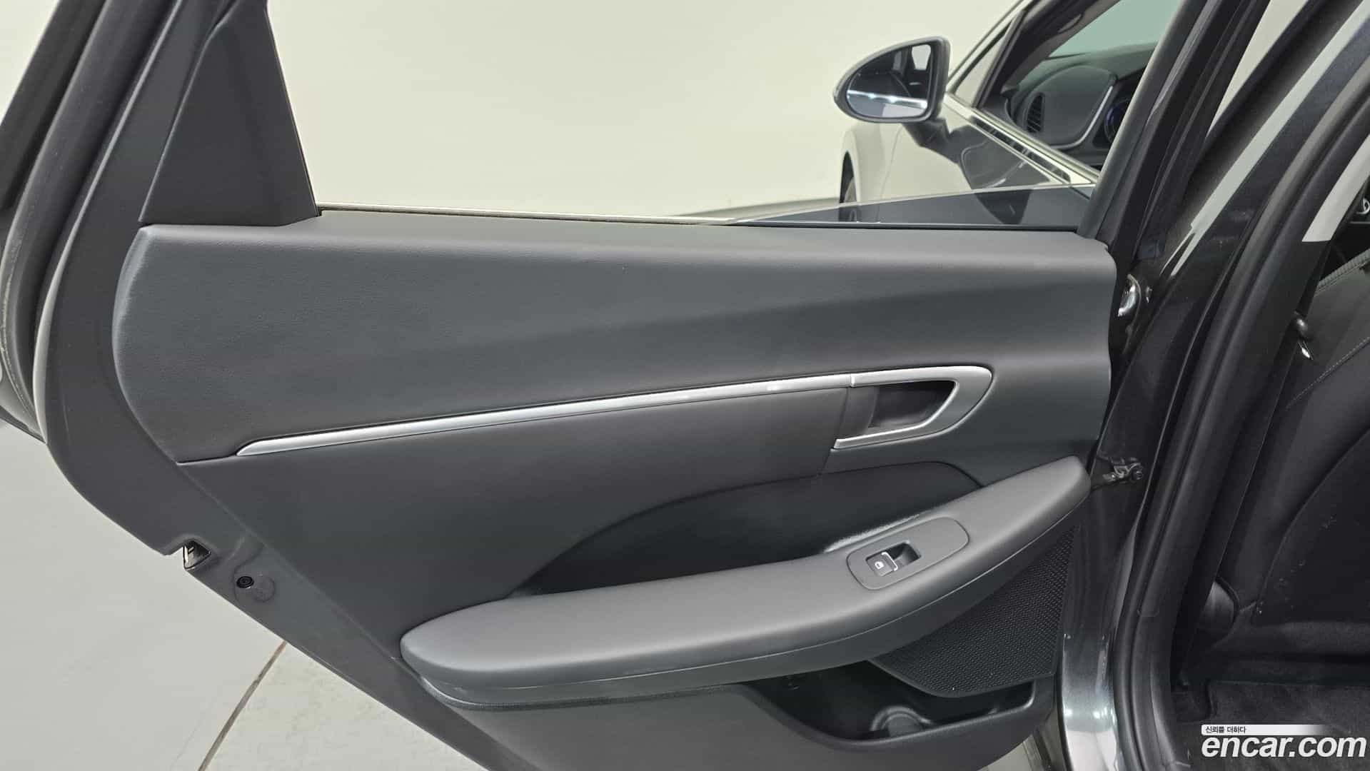 Sonata Hyundai 2022.2-INNER-035