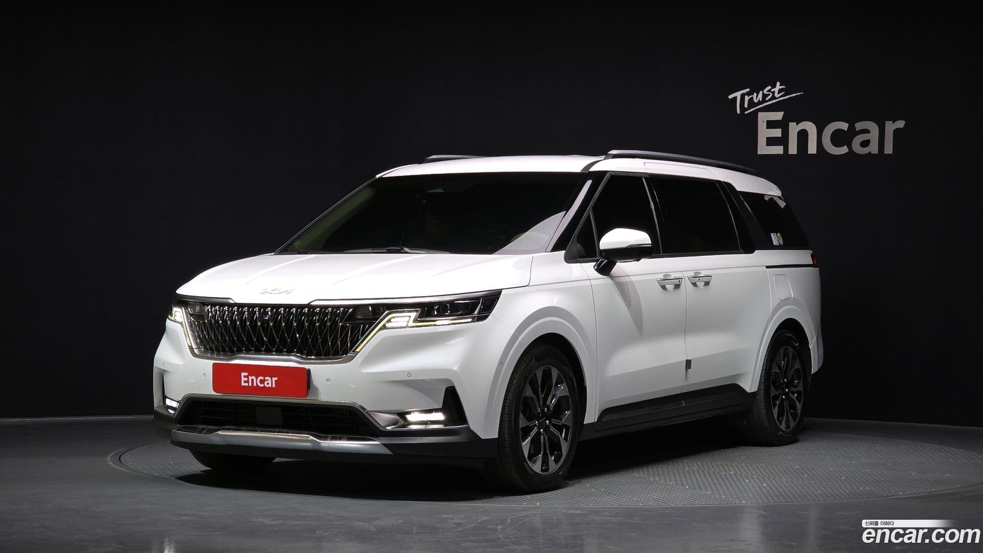 Main__Slider__Photo:Canival Kia 2022.2-0