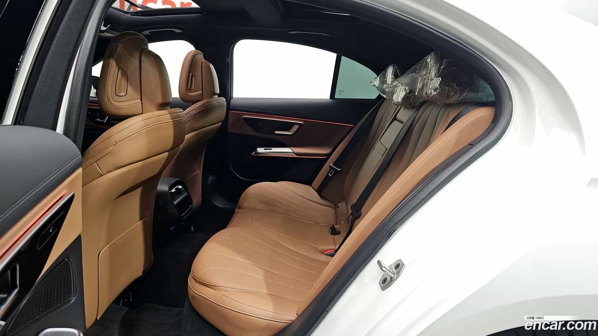 E-Class Mercedes-Benz 2025.8-OPTION-015