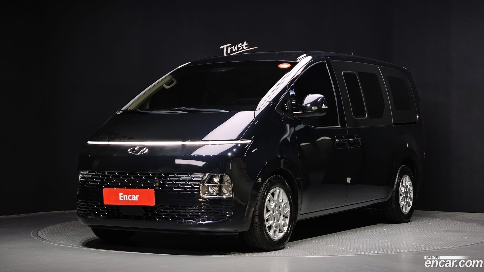 Main__Slider__Photo:Staria Hyundai 2022.0-0
