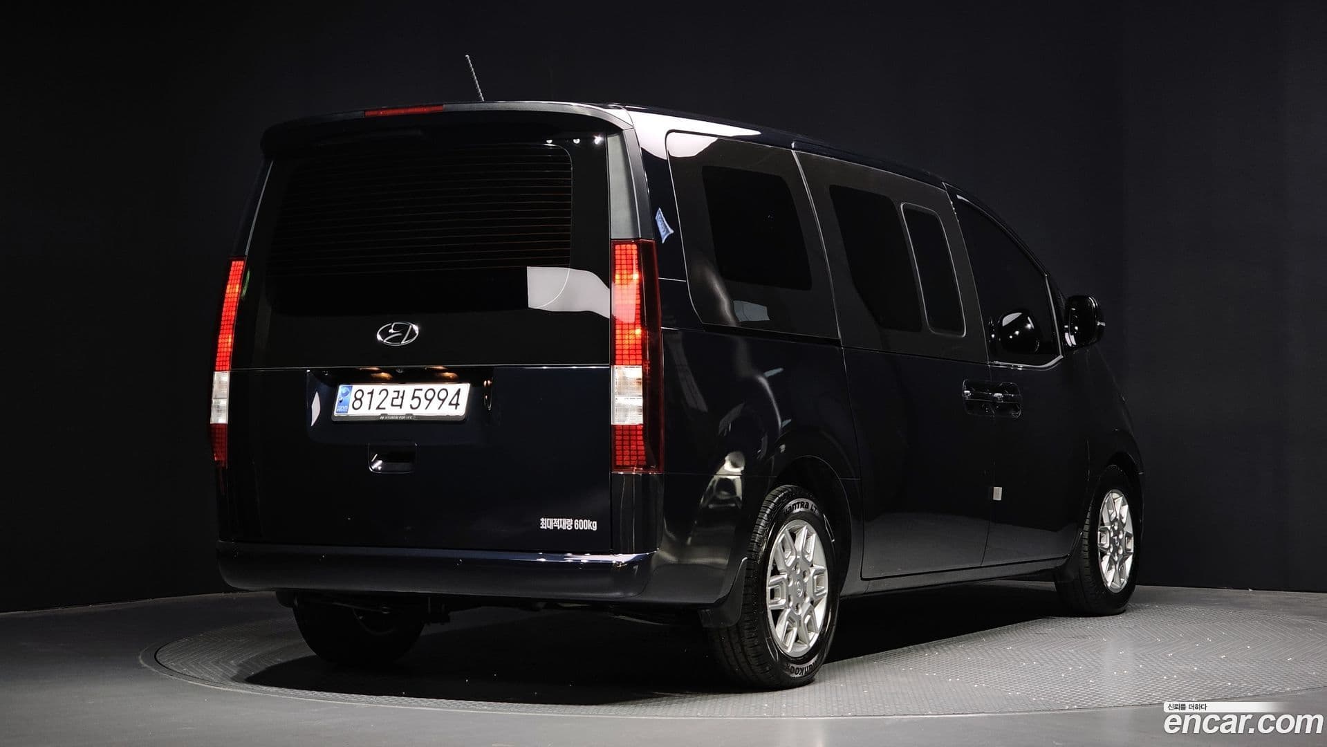 Main__Slider__Photo:Staria Hyundai 2022.0-1