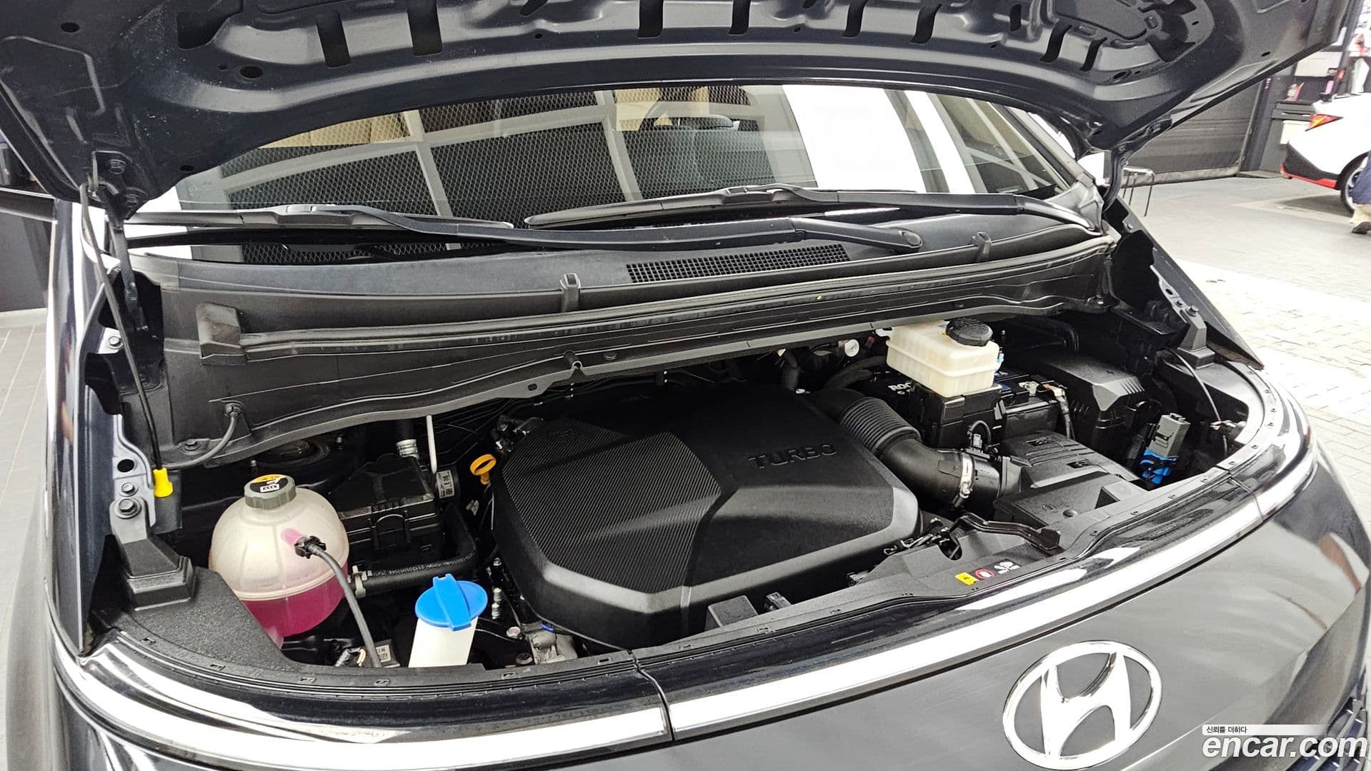 Main__Slider__Photo:Staria Hyundai 2022.0-5