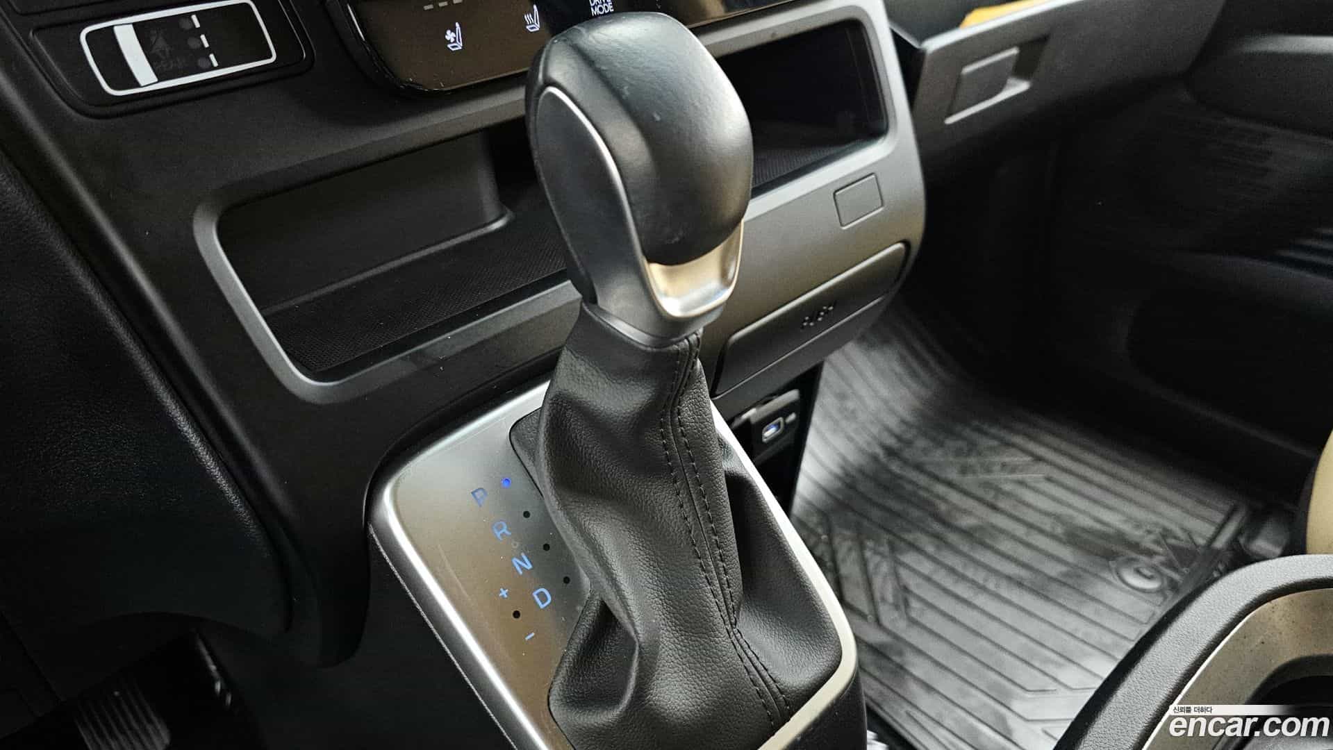 Staria Hyundai 2022.0-INNER-009