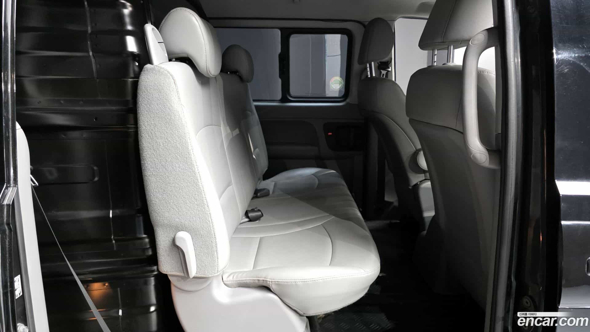 Starex Hyundai 2020.2-OPTION-015