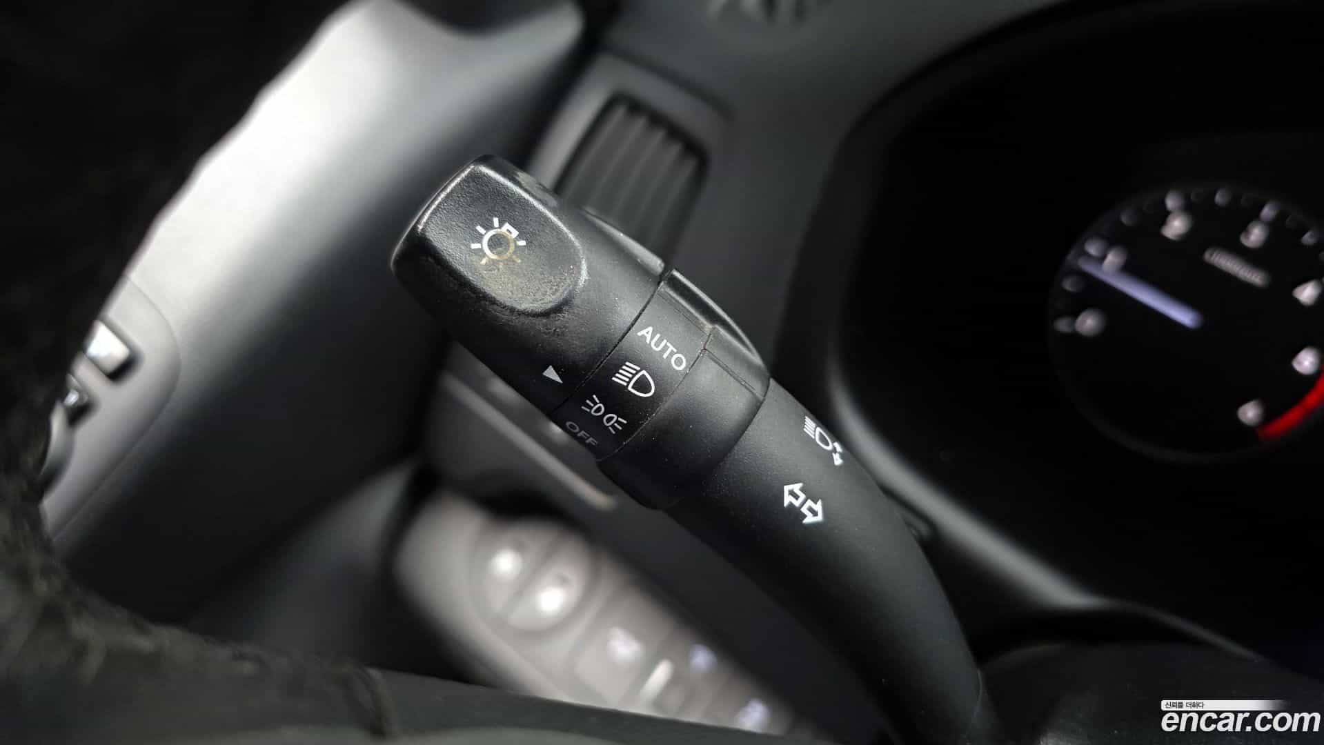 Starex Hyundai 2020.2-OPTION-021