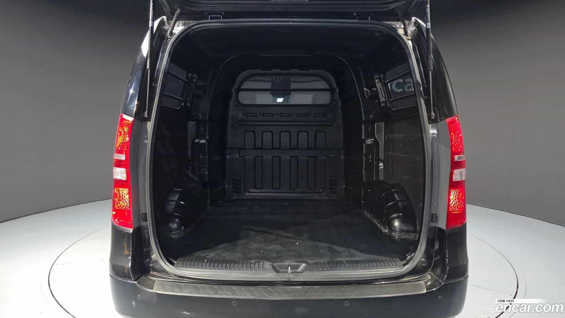 Starex Hyundai 2020.2-OPTION-024