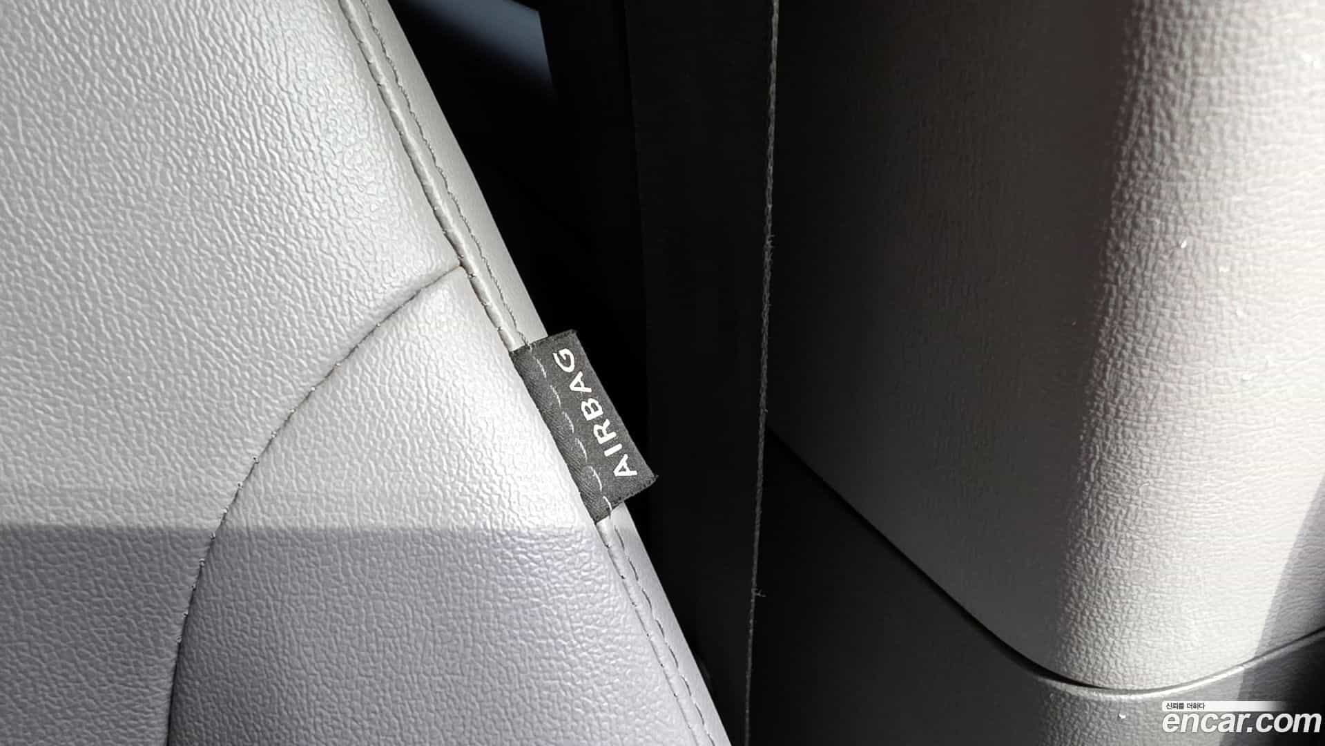 Starex Hyundai 2020.2-OPTION-040