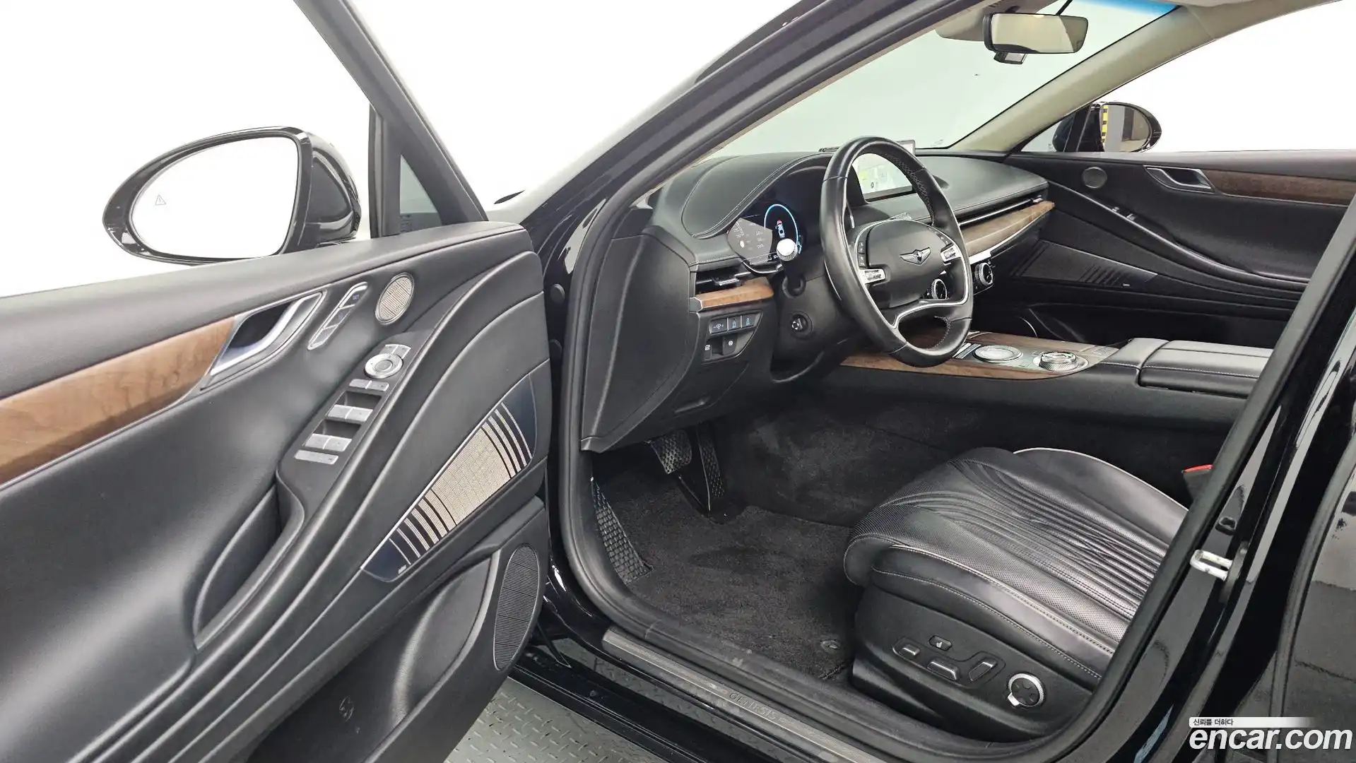 G80 Genesis 2022.1-INNER-010