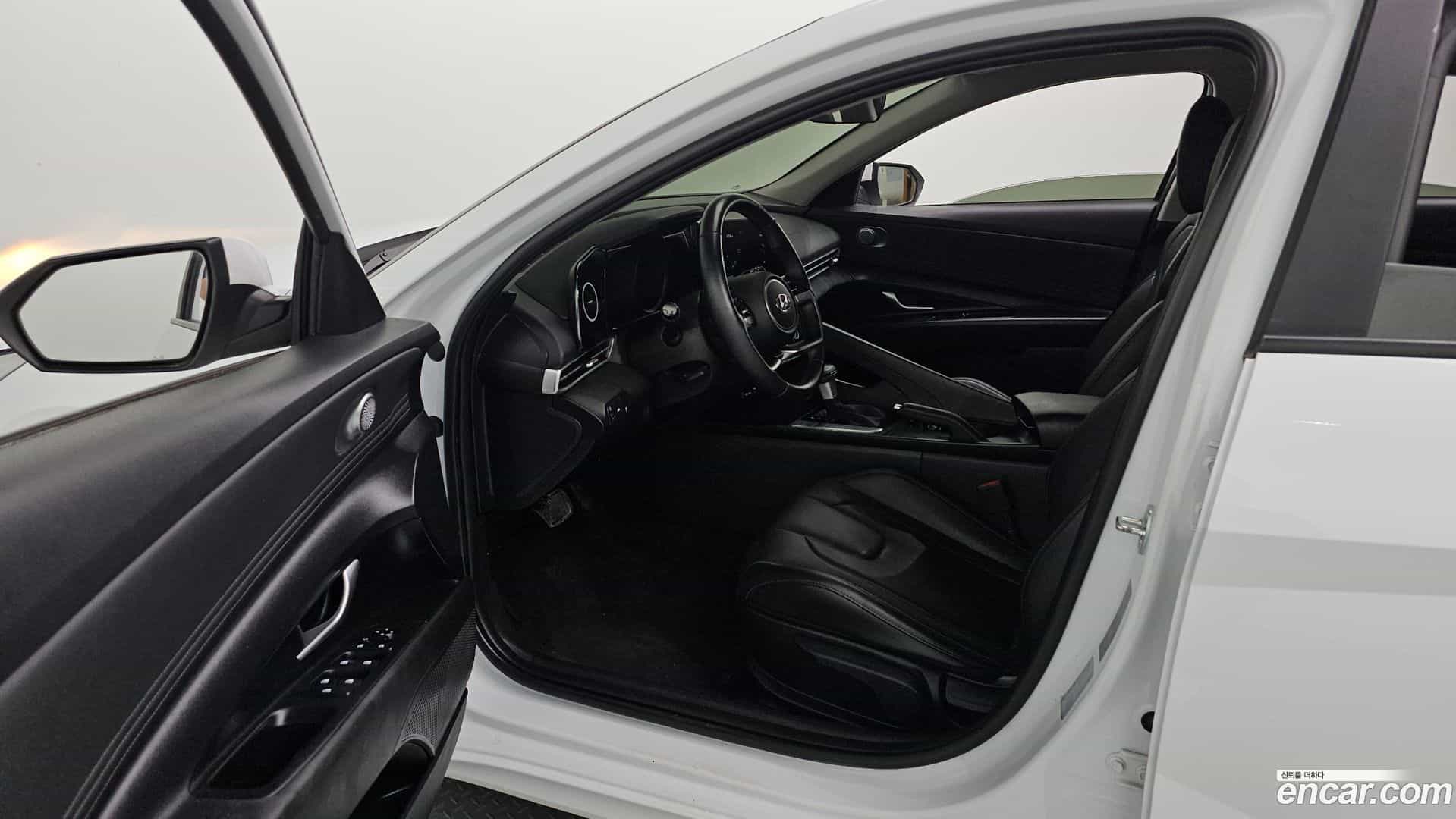AVANTE Hyundai 2022.3-INNER-010