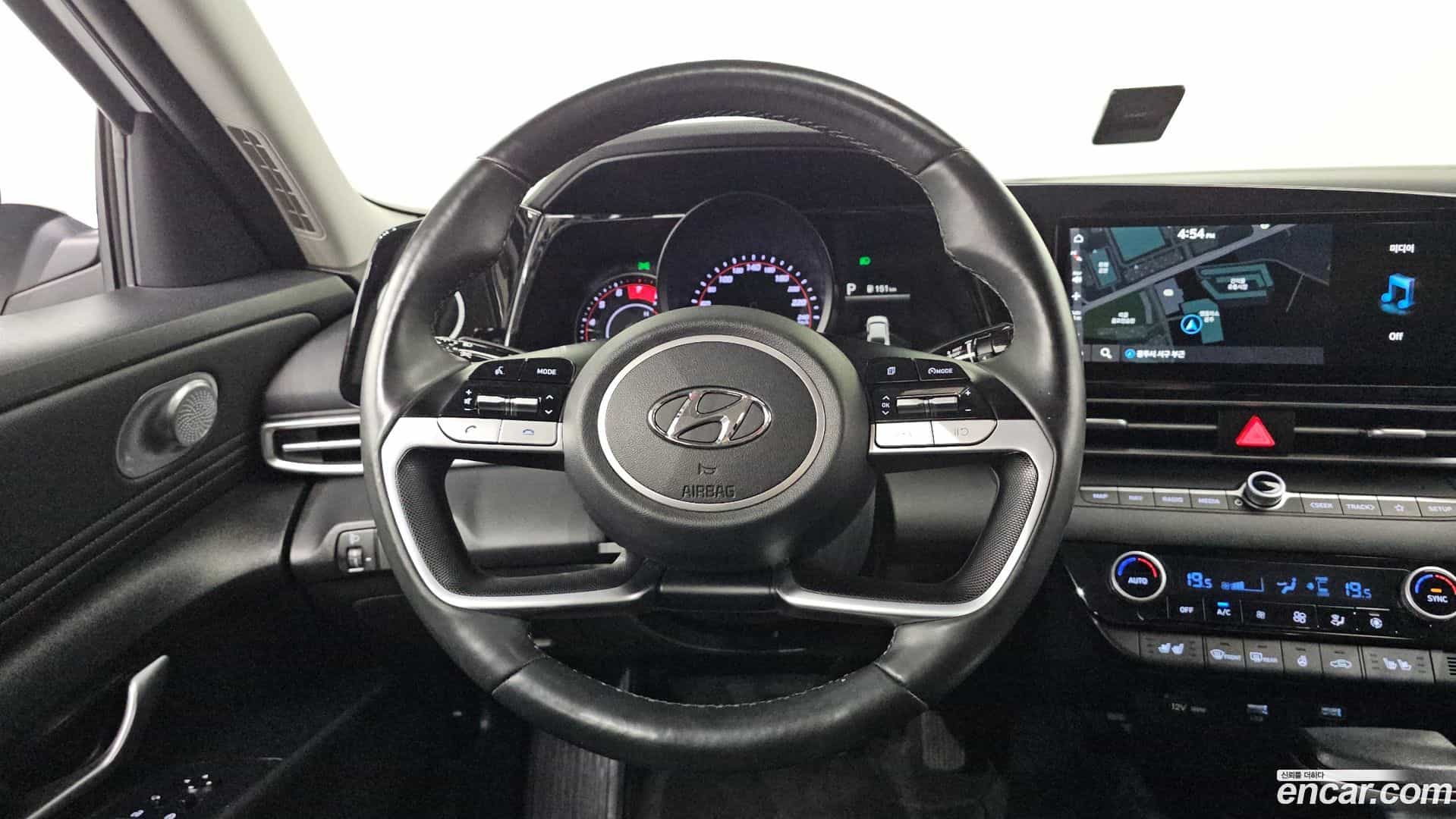 AVANTE Hyundai 2022.3-OPTION-015