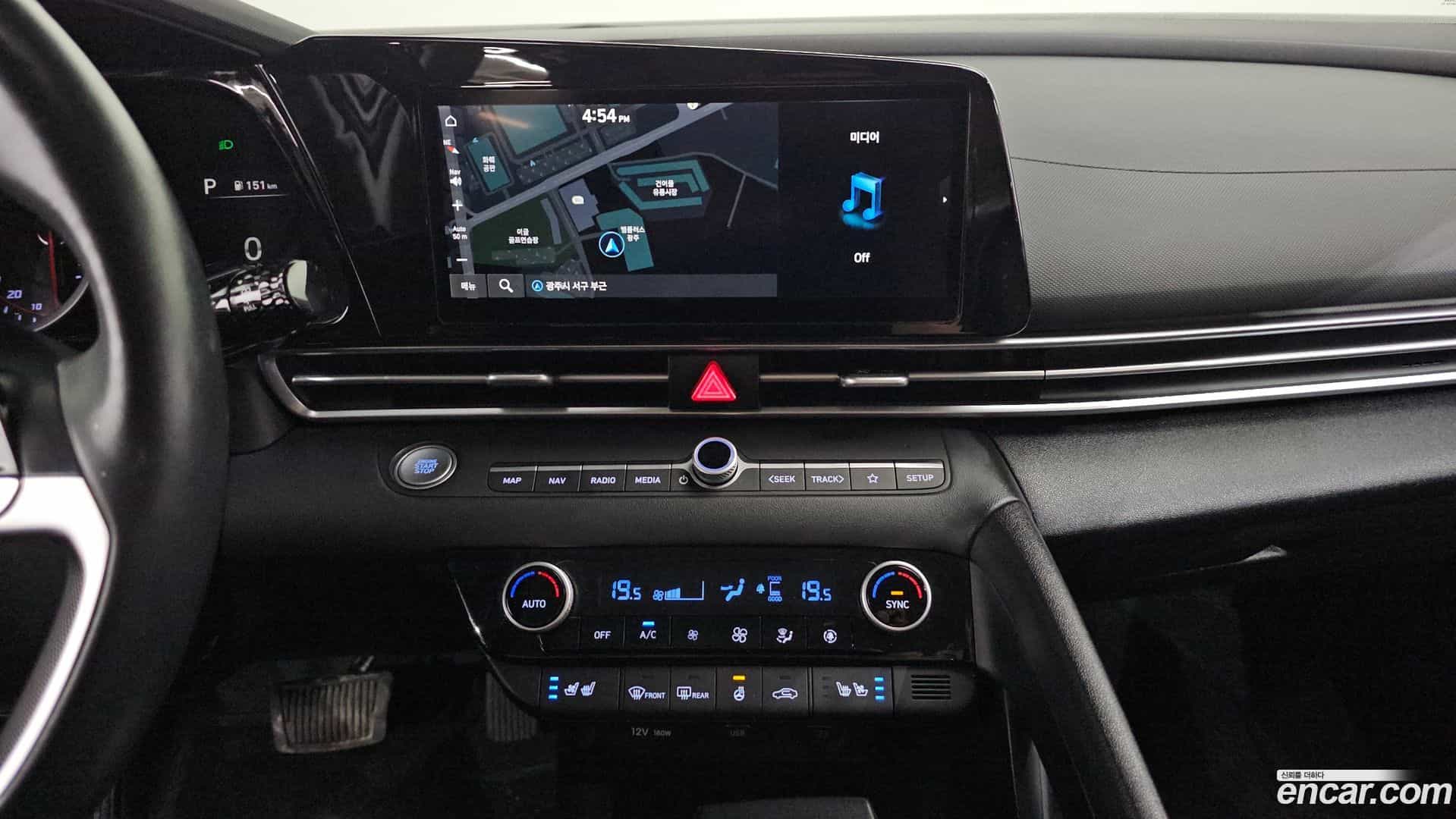 AVANTE Hyundai 2022.3-OPTION-016