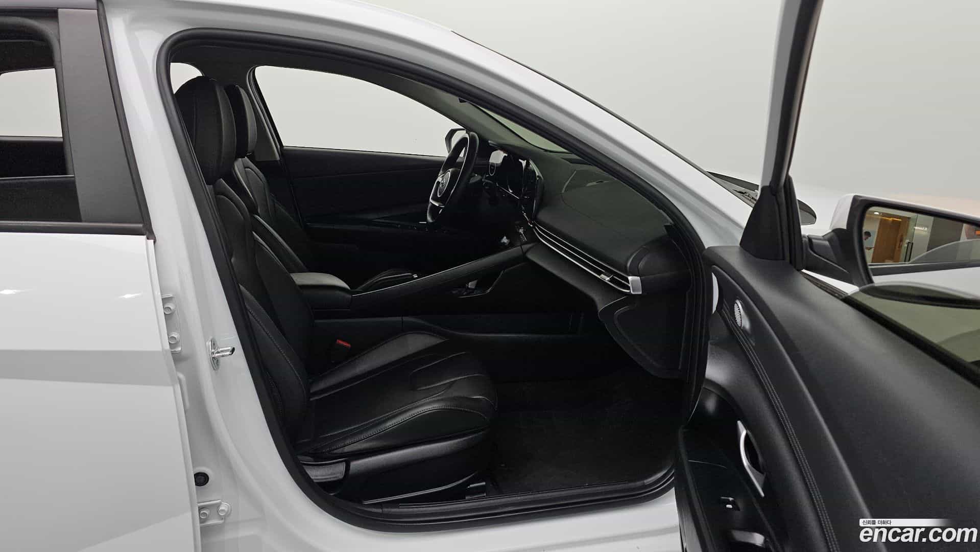 AVANTE Hyundai 2022.3-OPTION-022