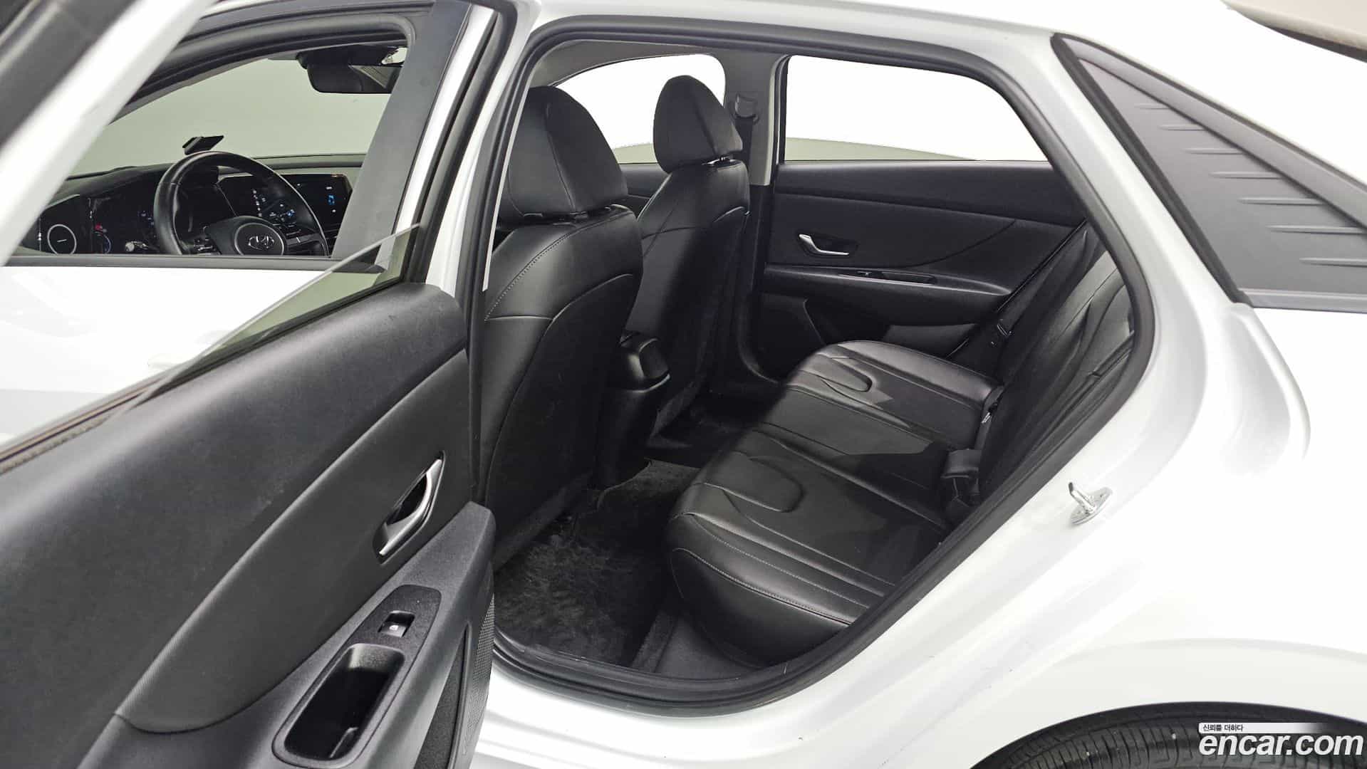 AVANTE Hyundai 2022.3-OPTION-023