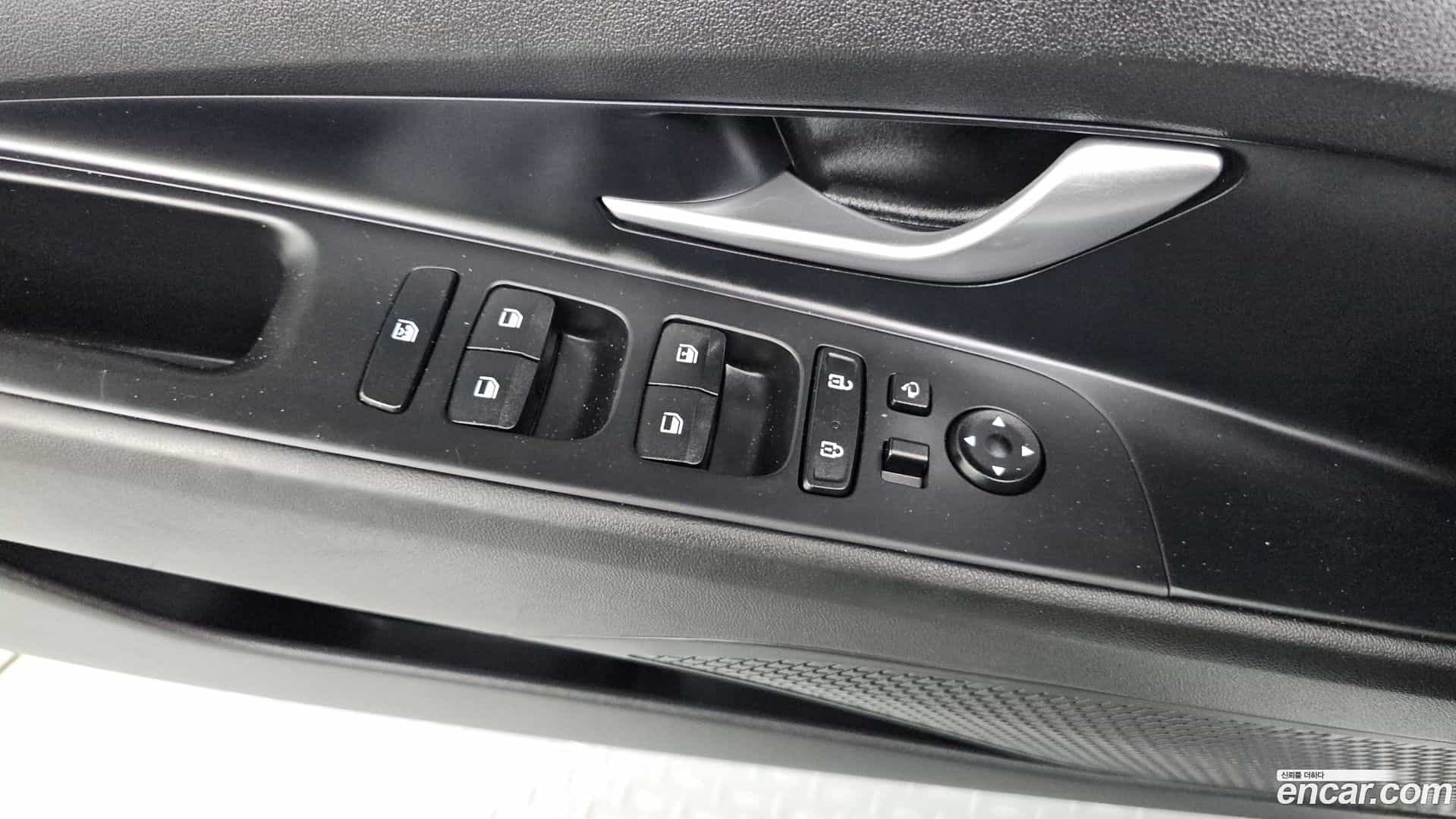 AVANTE Hyundai 2022.3-OPTION-041