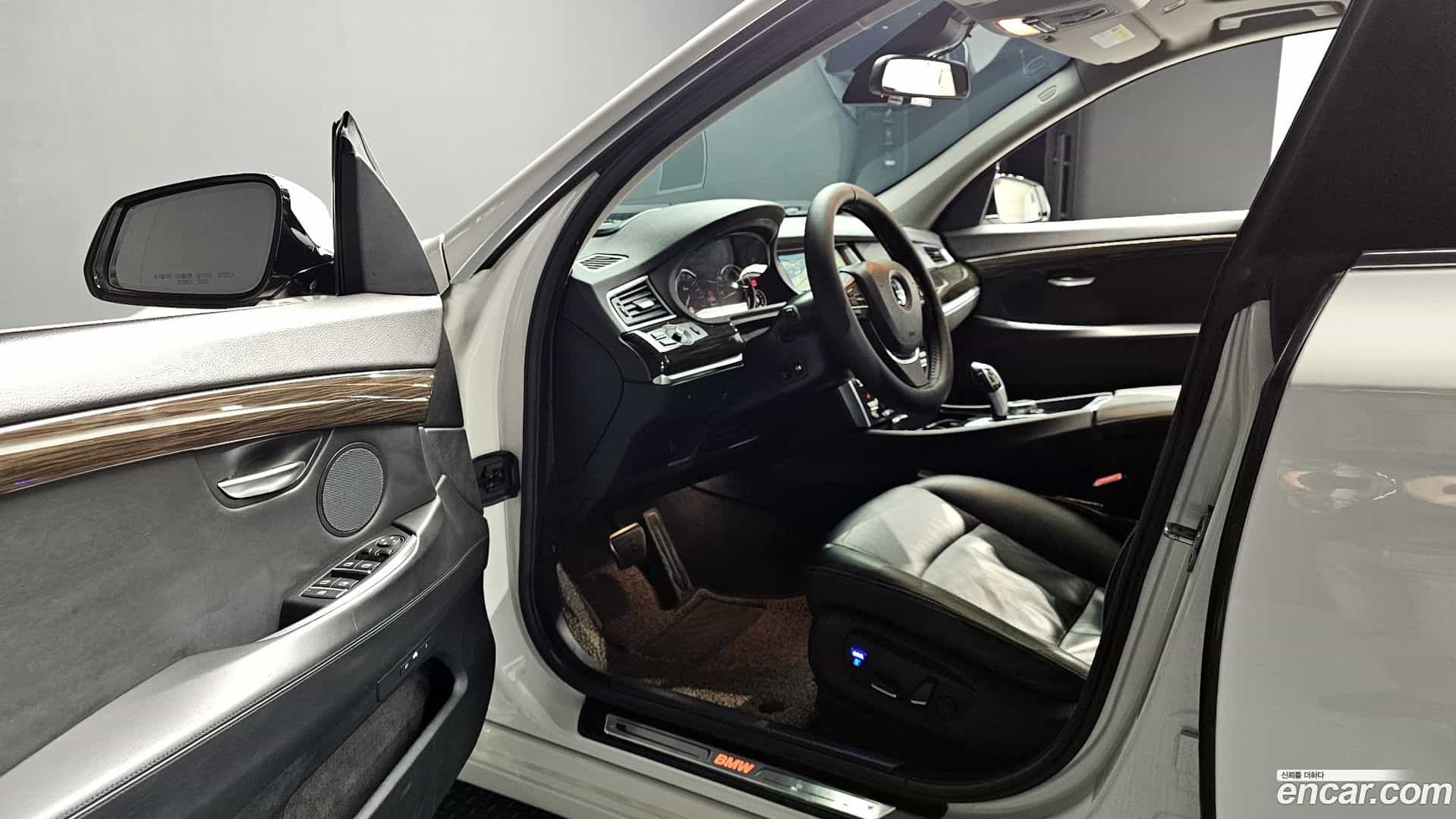 Gran Turismo BMW 2015.11-INNER-010