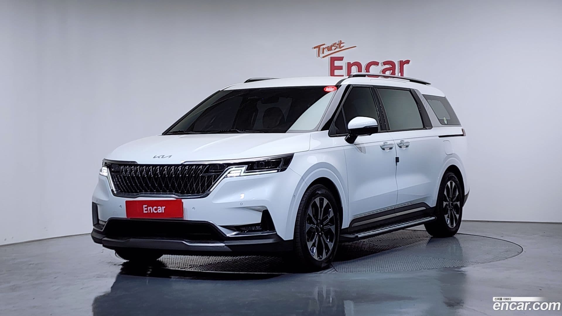 Main__Slider__Photo:Canival Kia 2022.6-0