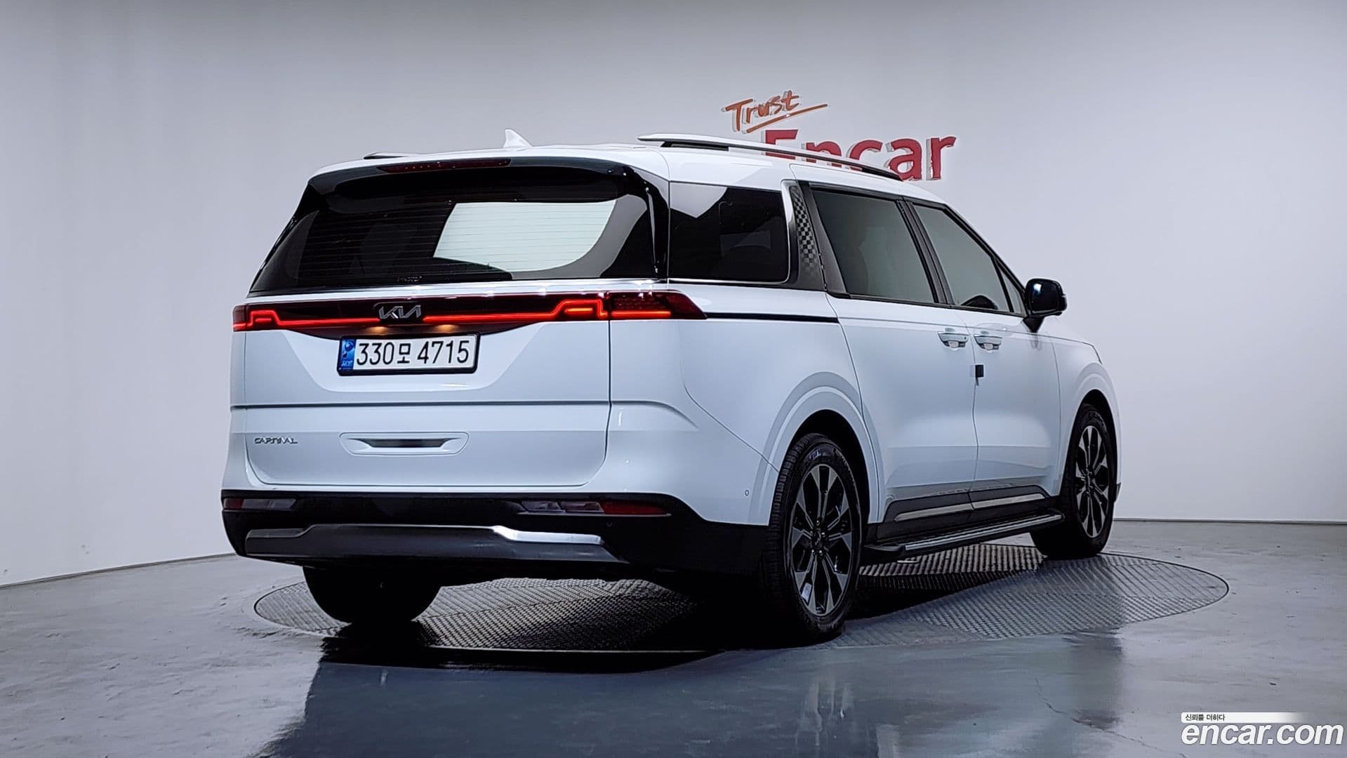 Main__Slider__Photo:Canival Kia 2022.6-1