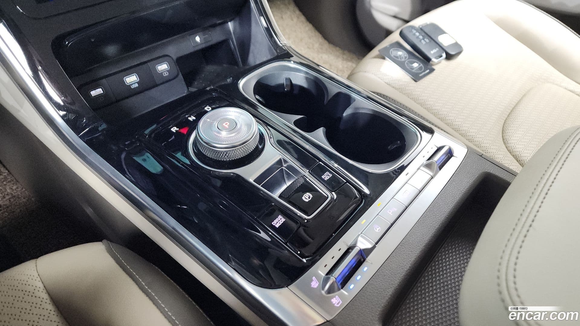 Main__Slider__Photo:Canival Kia 2022.6-8