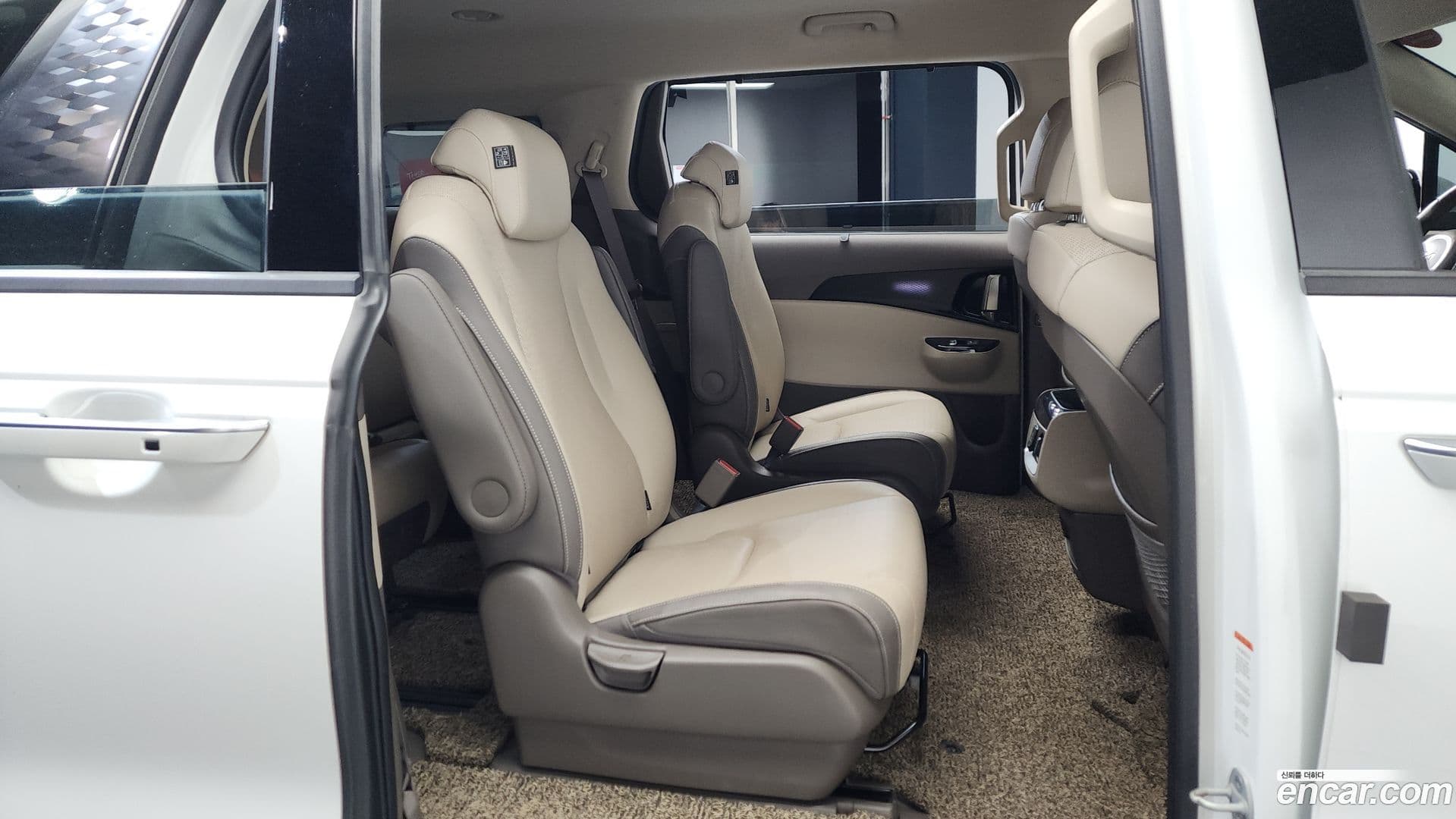 Main__Slider__Photo:Canival Kia 2022.6-10